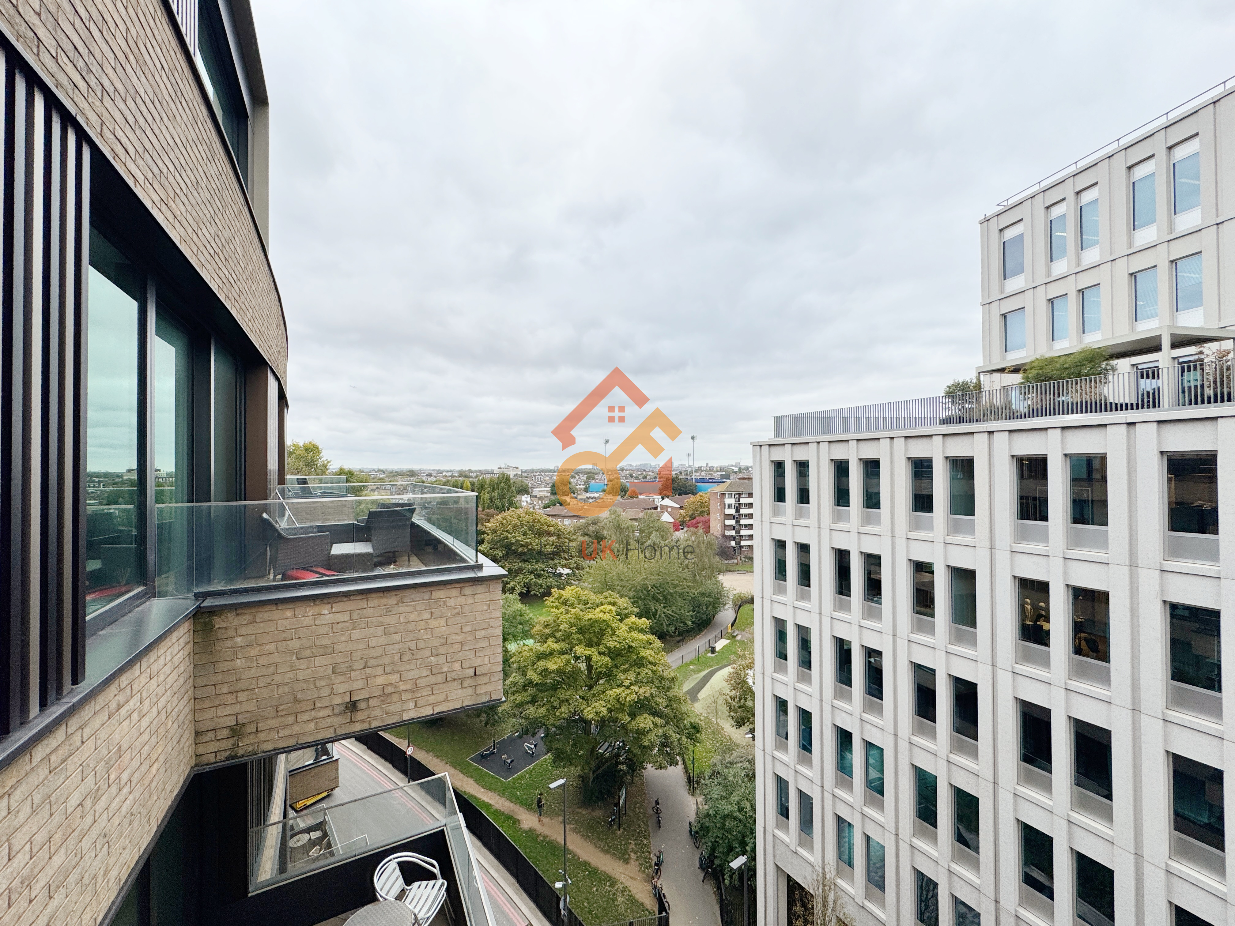 伦敦White City·2房·Wood Crescent 房源图片