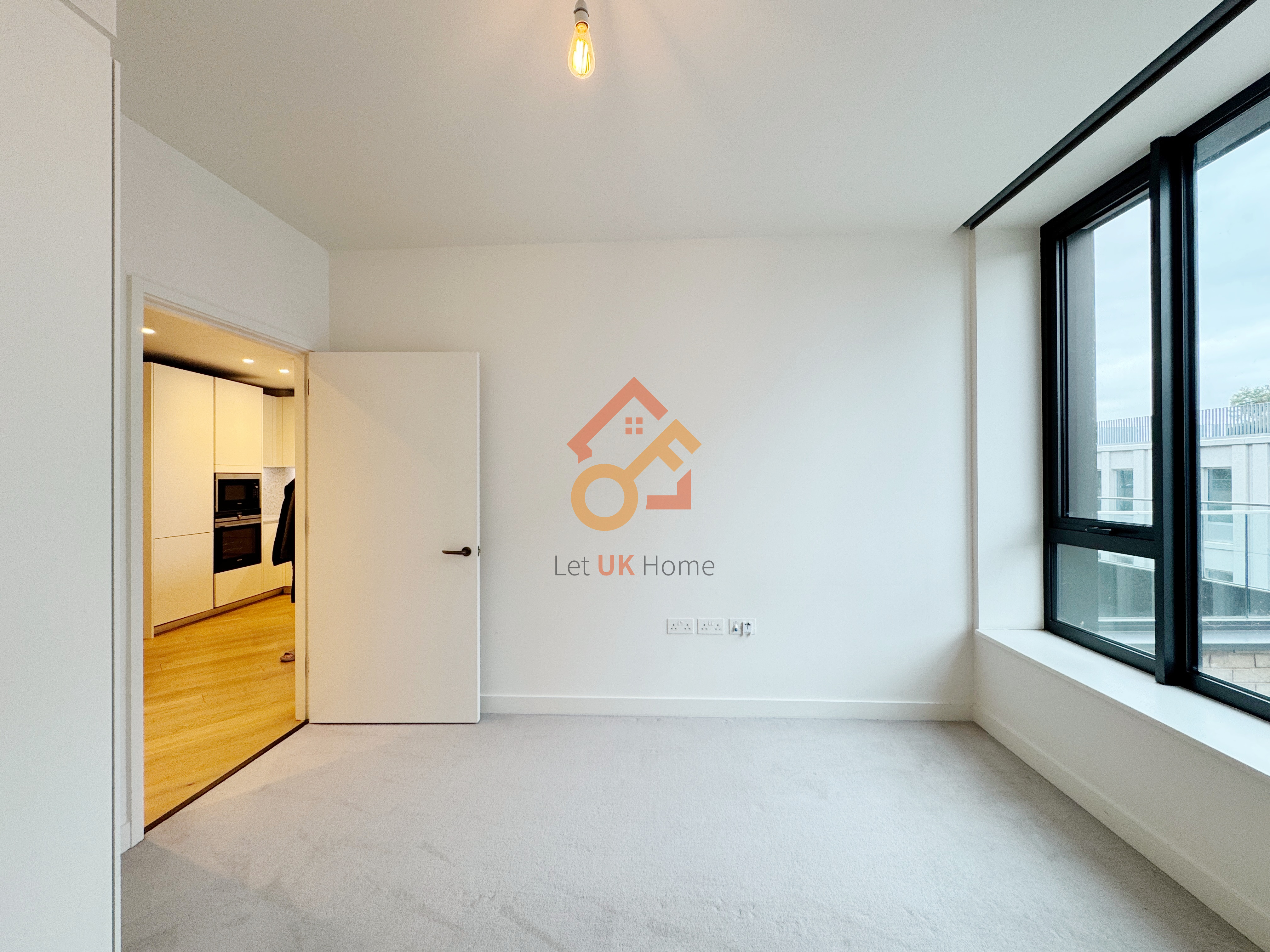 伦敦White City·2房·Wood Crescent 房源图片