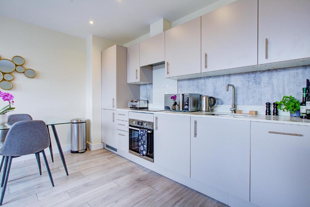 伦敦Sutton Cheam•Free car or van parking酒店公寓 公寓图片