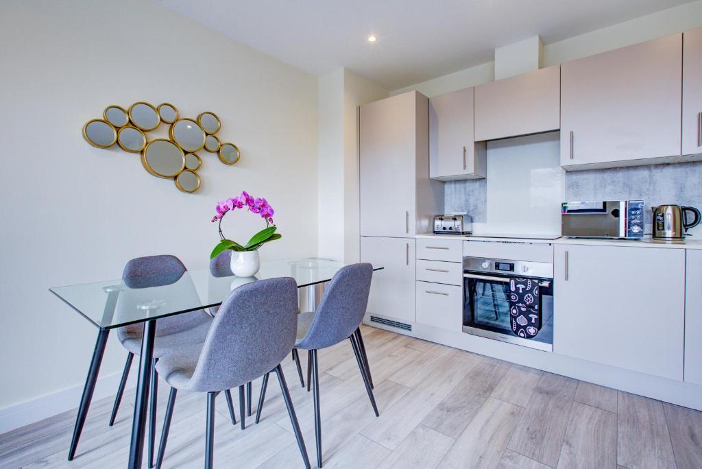 伦敦Sutton Cheam•Free car or van parking酒店公寓 公寓图片