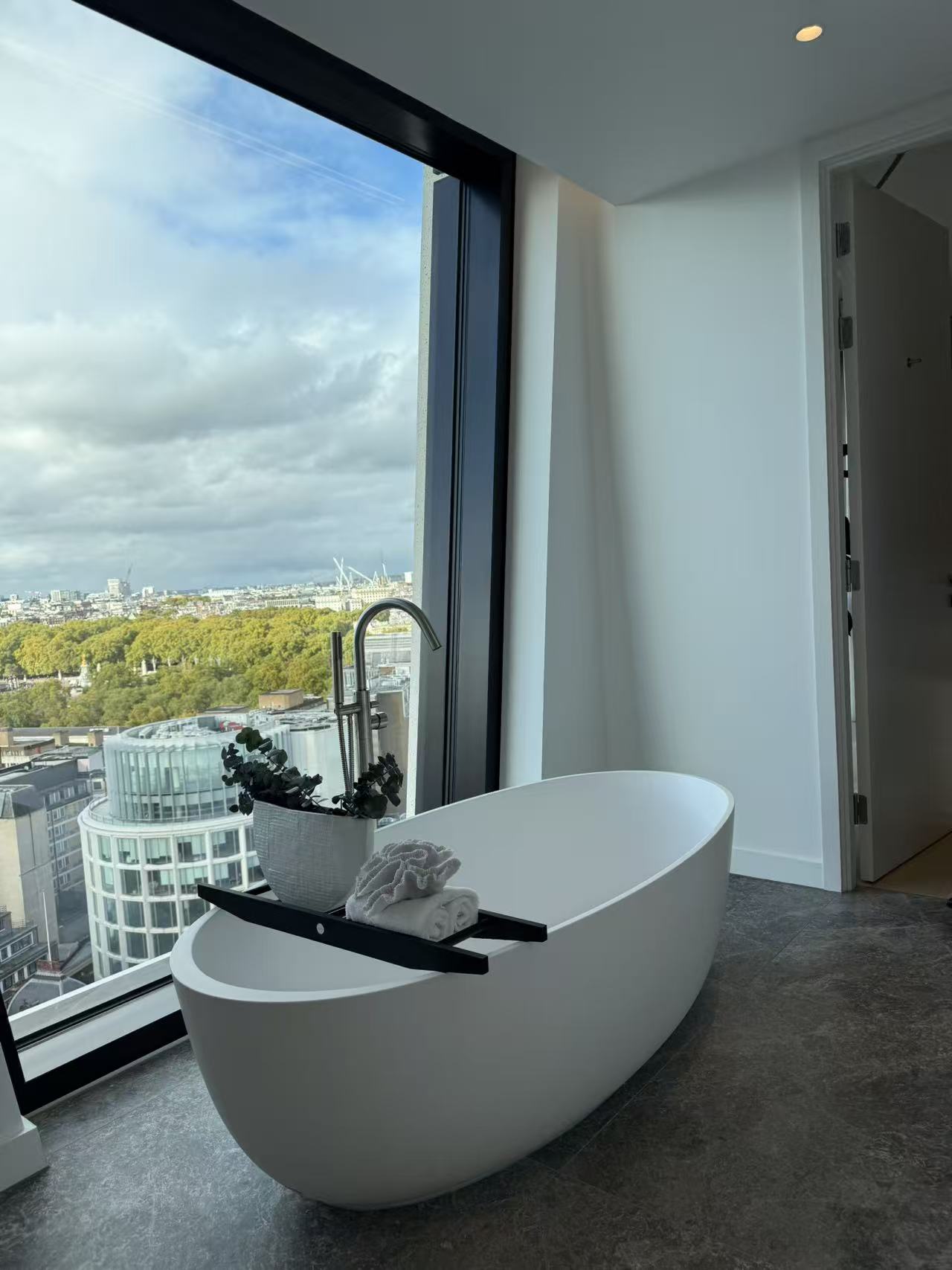 藍莎集團 | 英國置產一站式服務