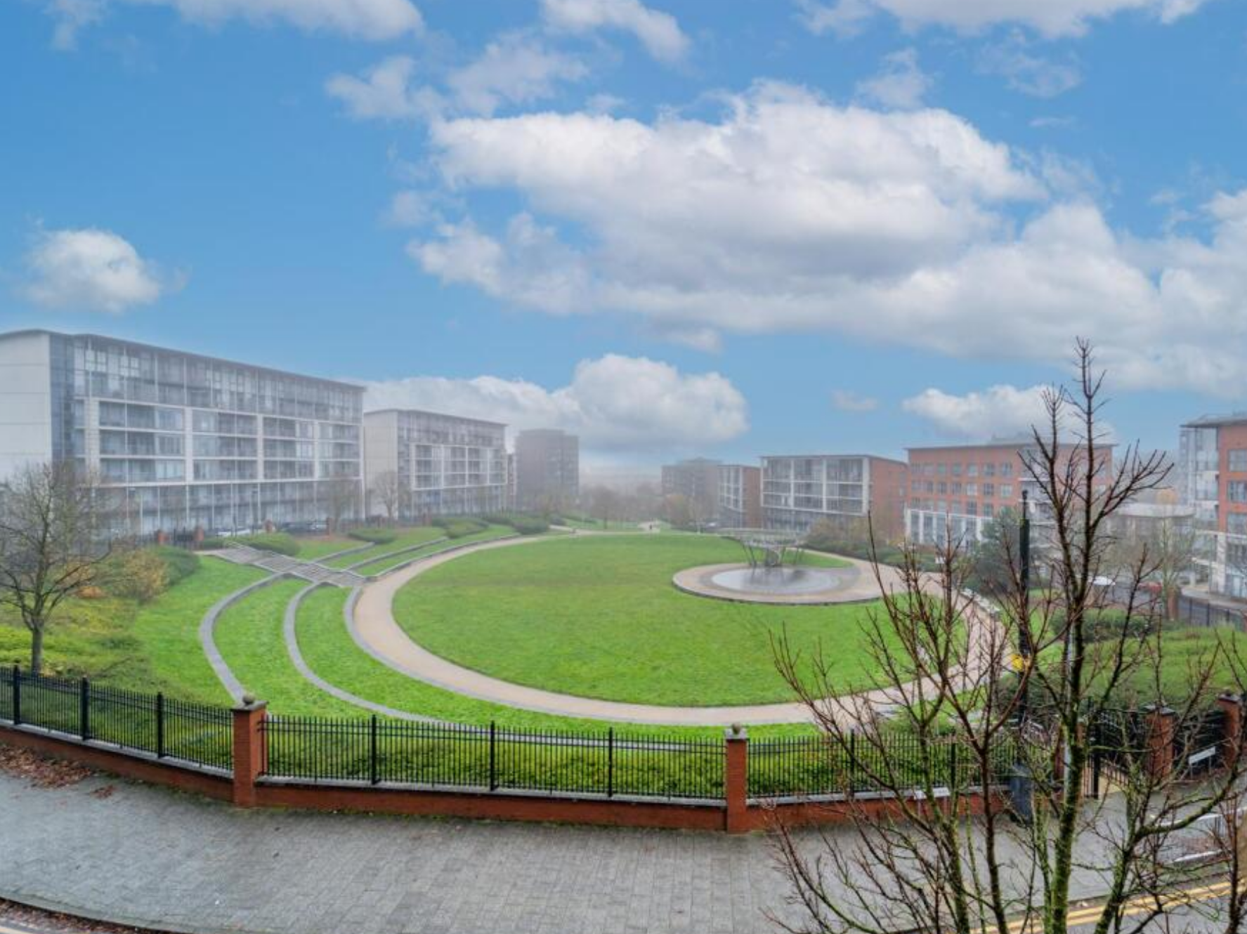 伯明翰Park Central·2房1卫·Longleat Avenue 外立面