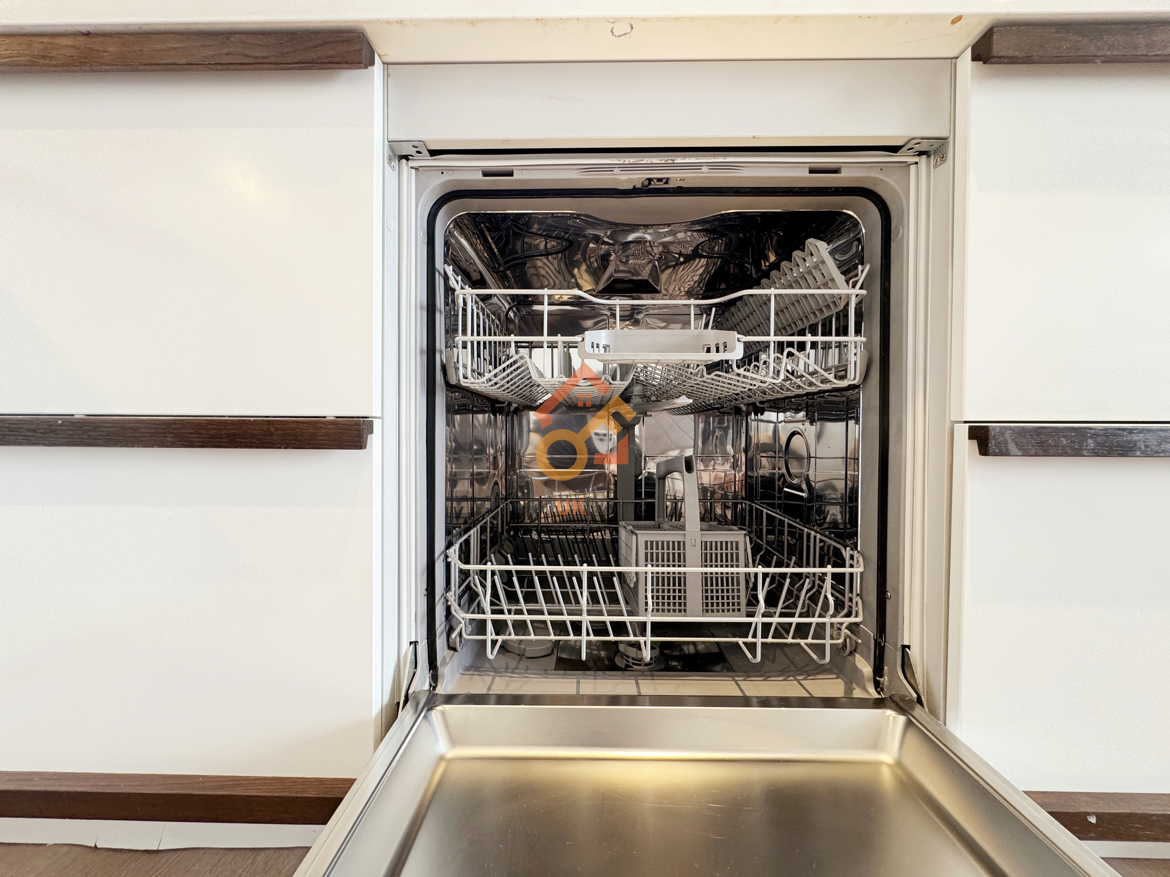 Lansha Group - UK Real Estate, UK Property Agency | One stop shop for buying and purchasing properties in the UK