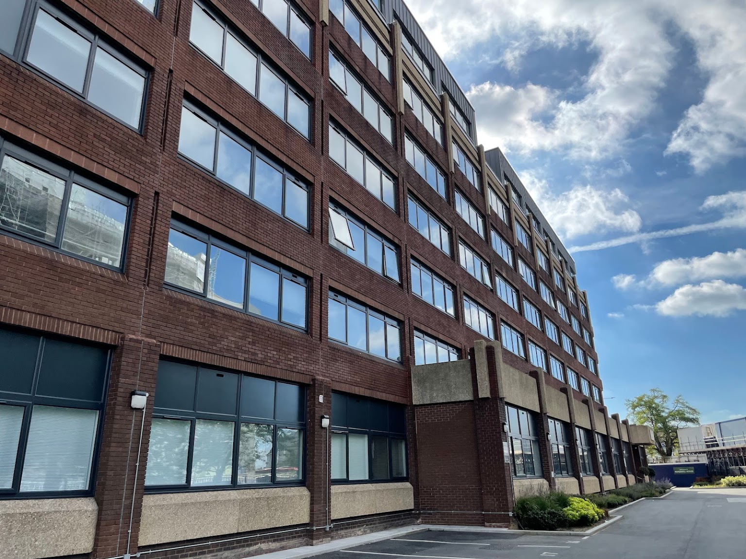 藍莎集團 | 英國置產一站式服務