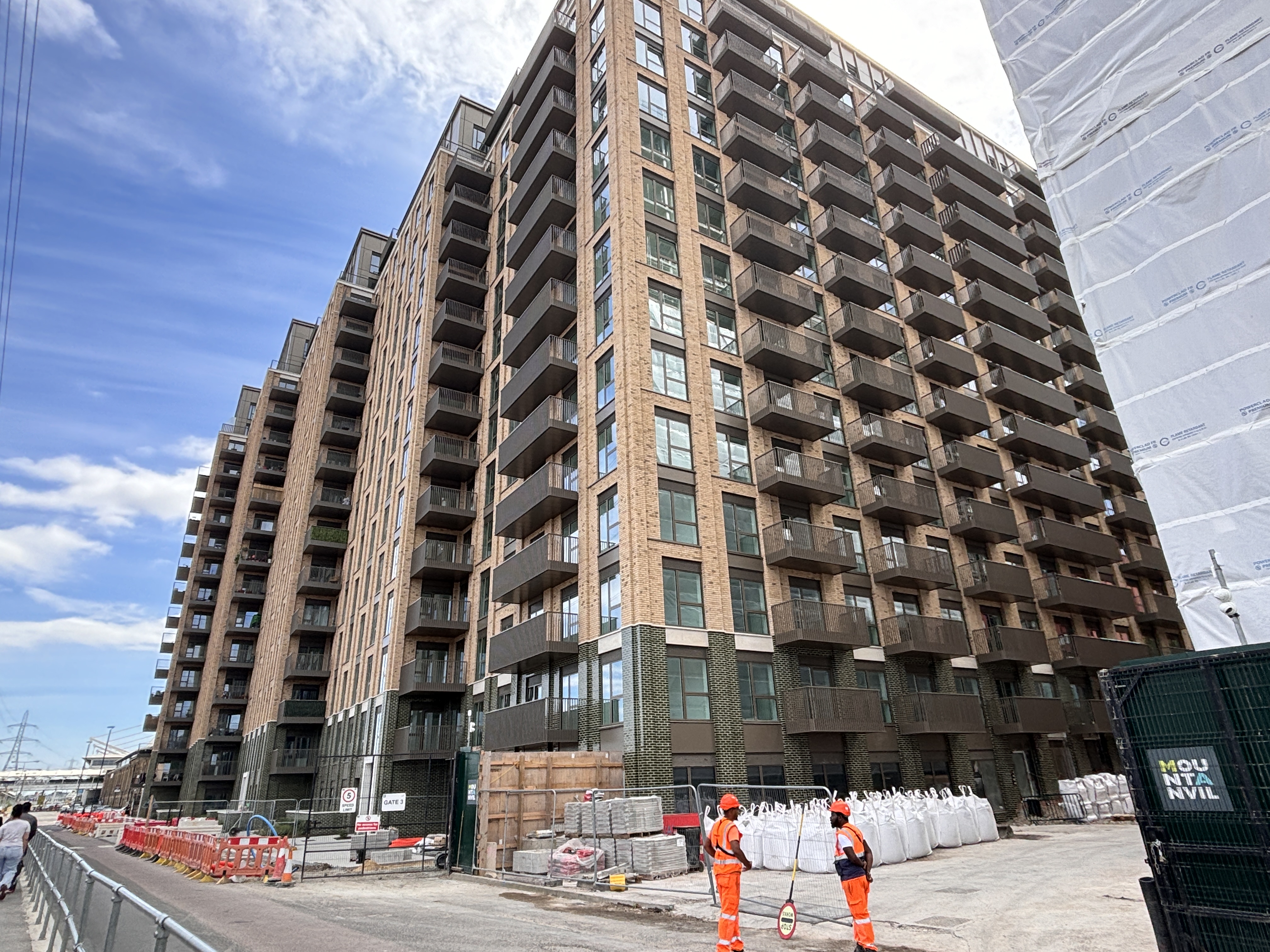 Lansha Group - UK Real Estate, UK Property Agency | One stop shop for buying and purchasing properties in the UK