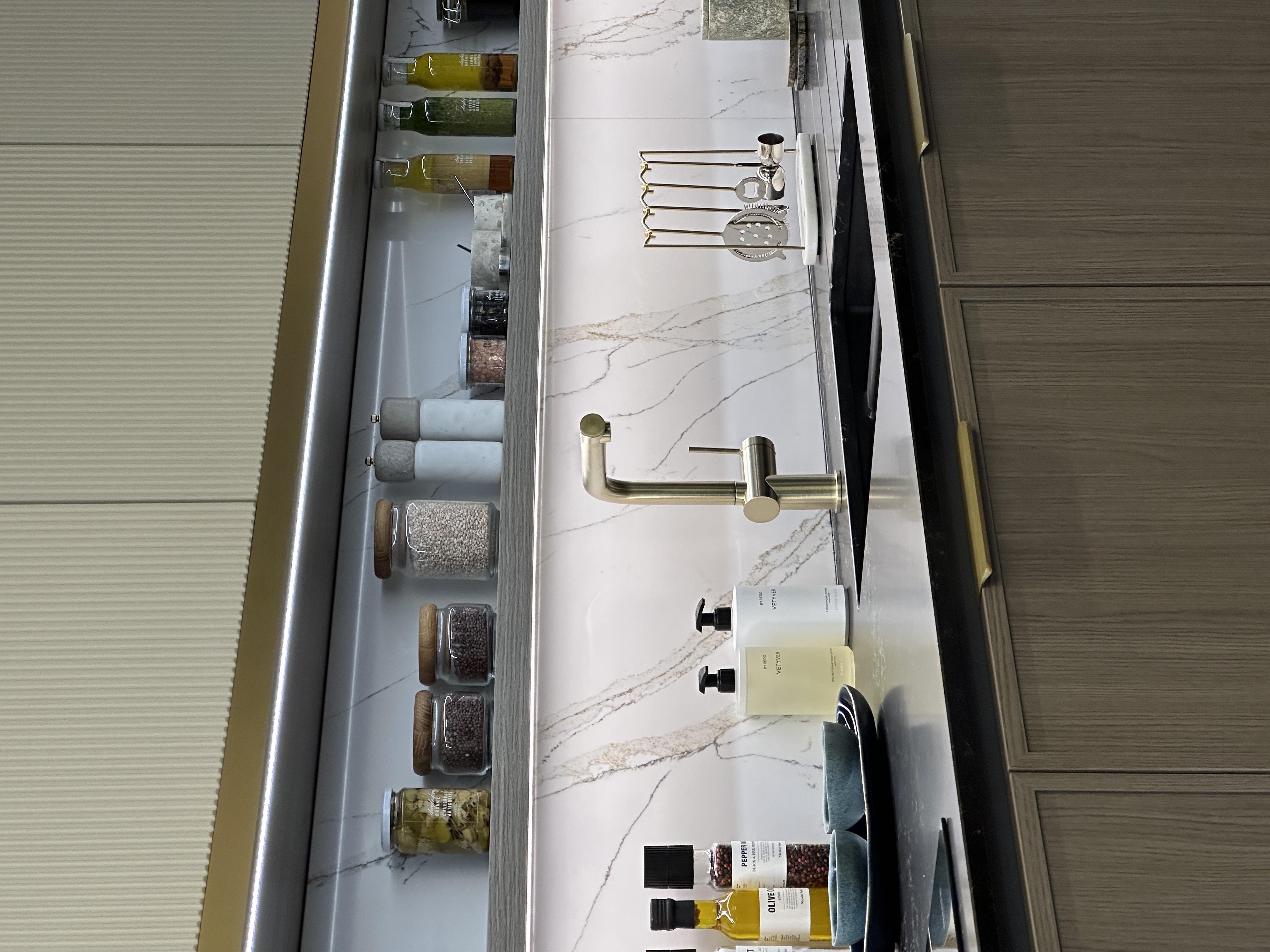 藍莎集團 | 英國置產一站式服務