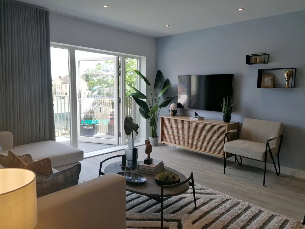 藍莎集團 - 英國樓盤、英國物業代理 | 英國買樓置業一站式服務