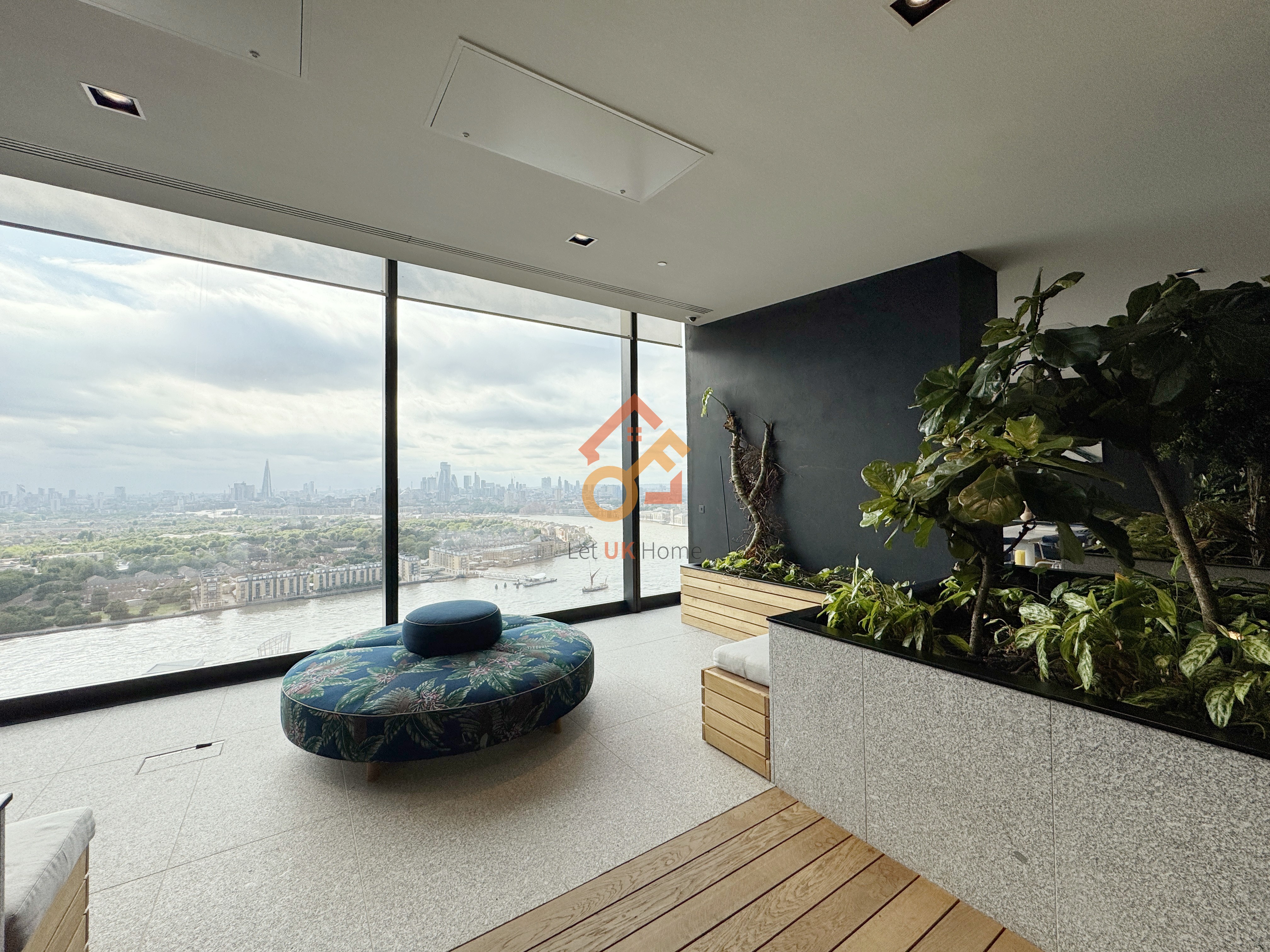 伦敦金丝雀码头·1房1卫·Landmark Pinnacle 项目配套