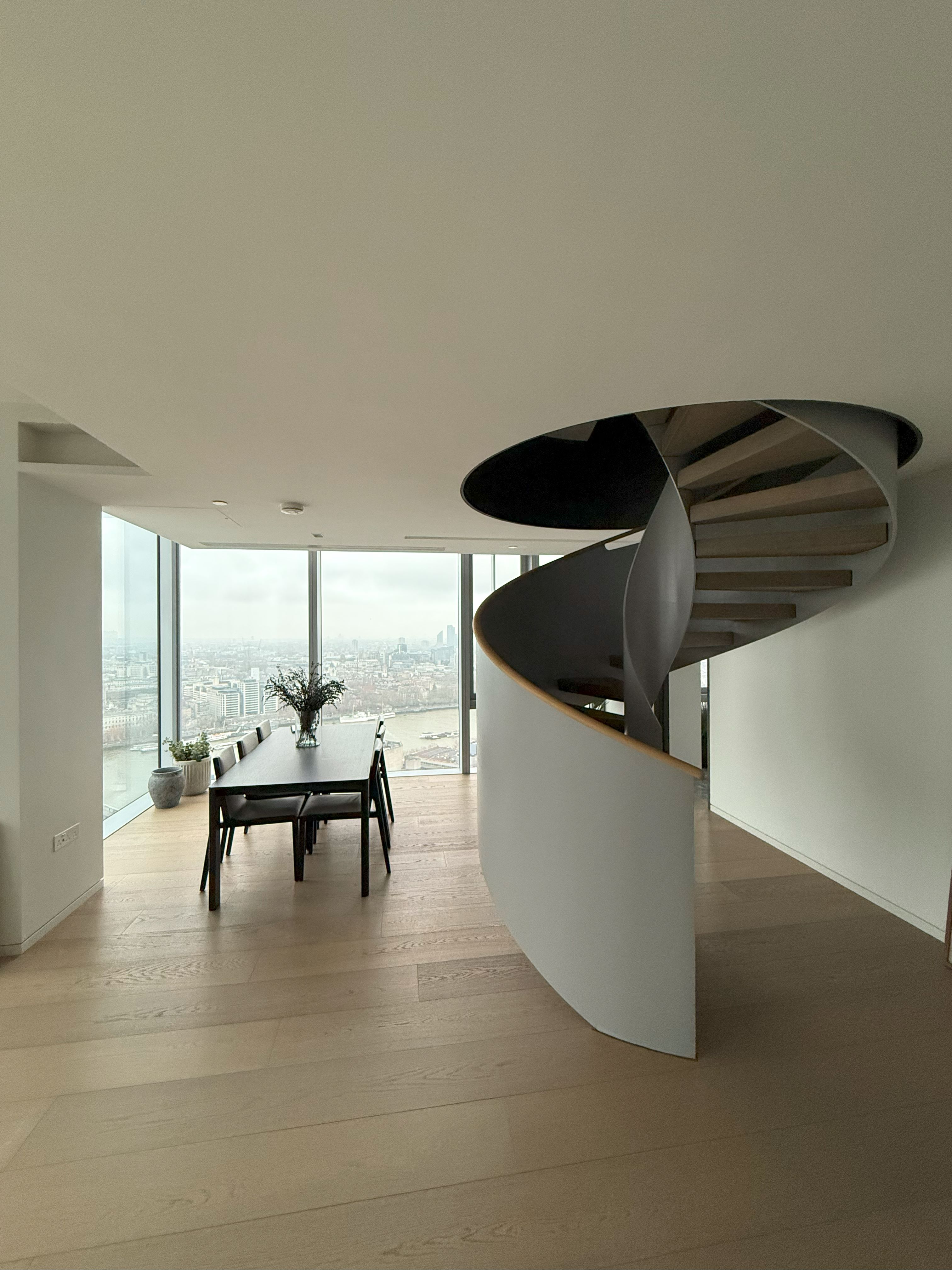 藍莎集團 | 英國置產一站式服務