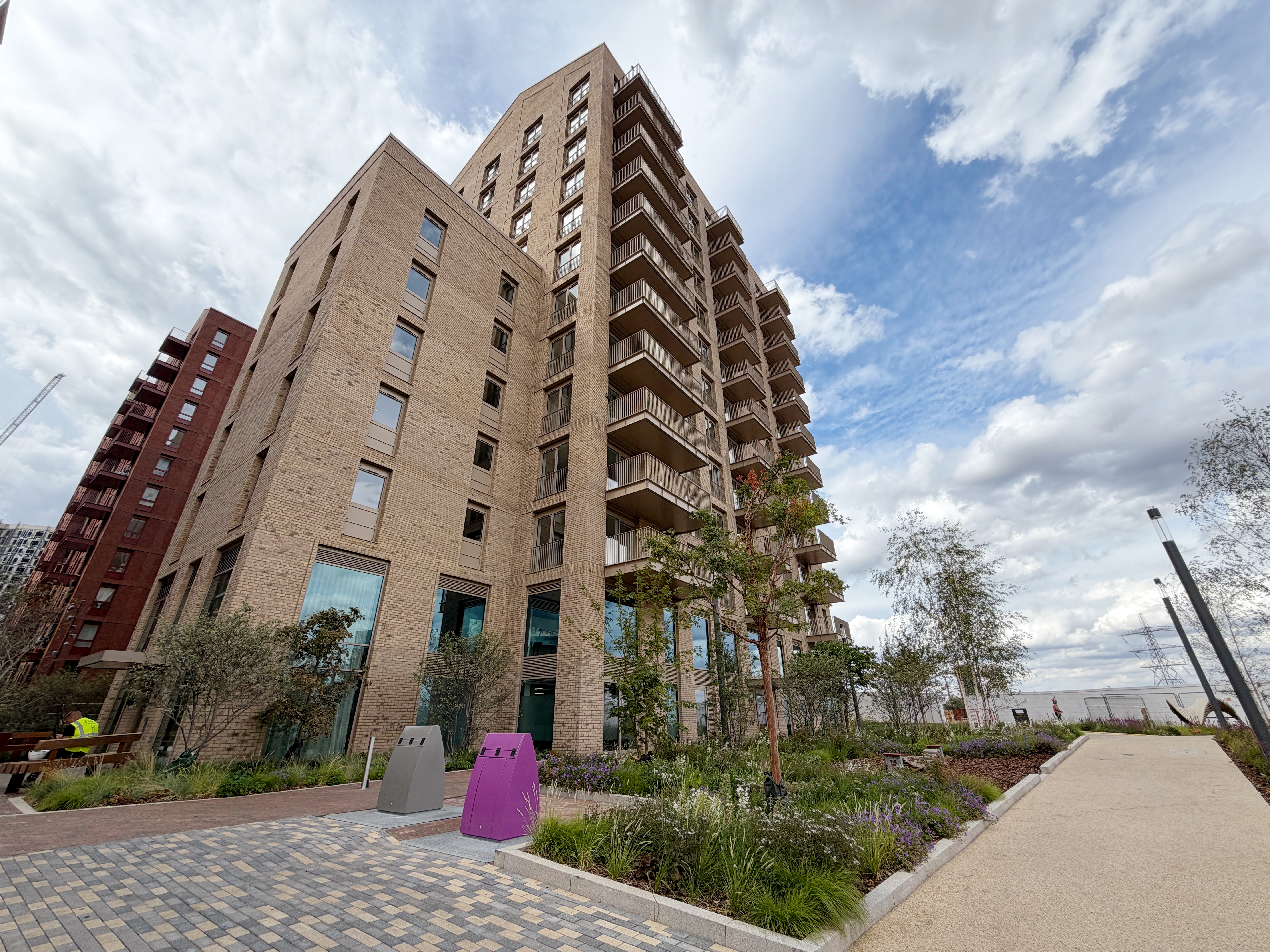Lansha Group - UK Real Estate, UK Property Agency | One stop shop for buying and purchasing properties in the UK
