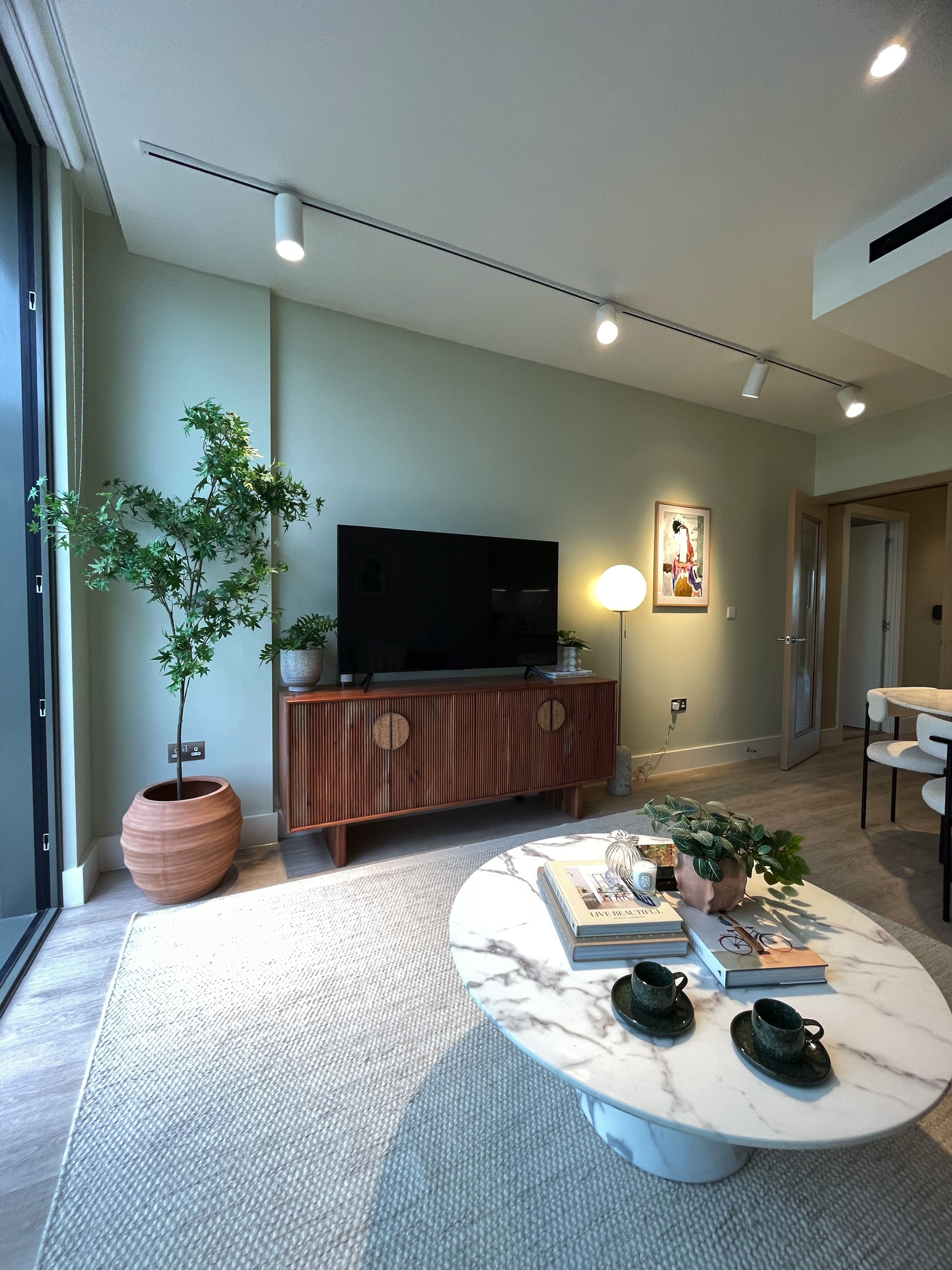 藍莎集團 | 英國置產一站式服務