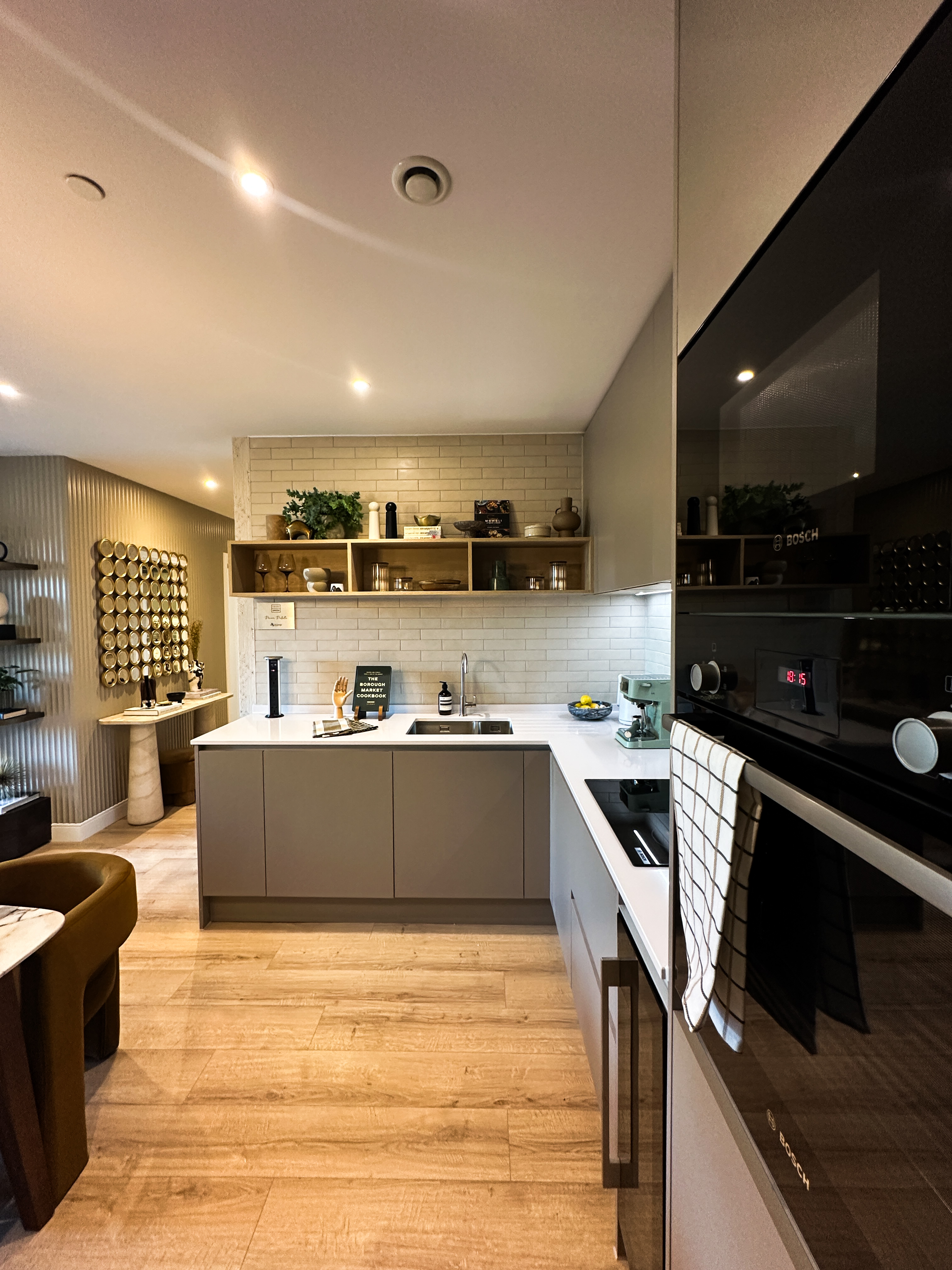 藍莎集團 - 英國樓盤、英國物業代理 | 英國買樓置業一站式服務