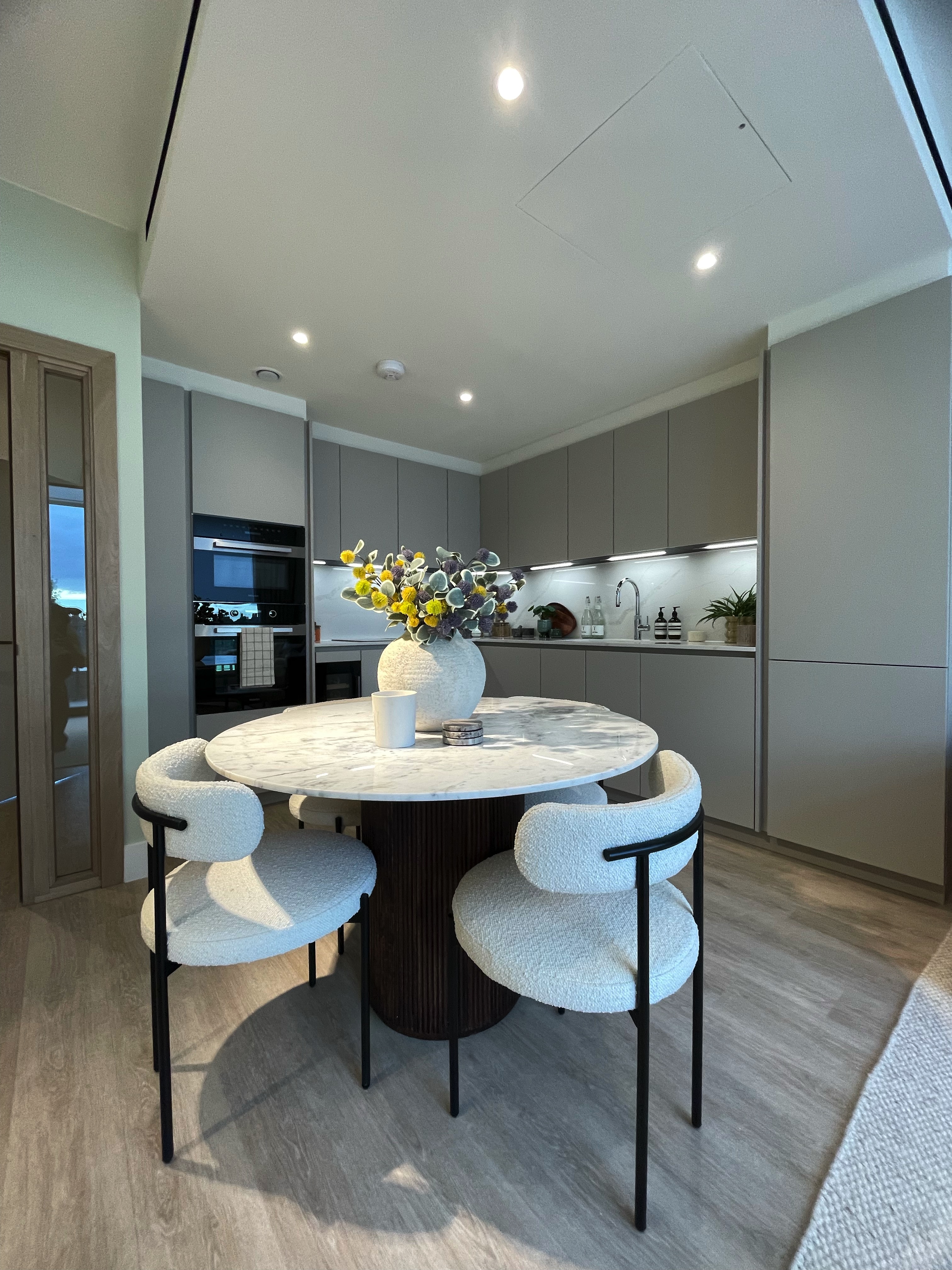 藍莎集團 | 英國置產一站式服務