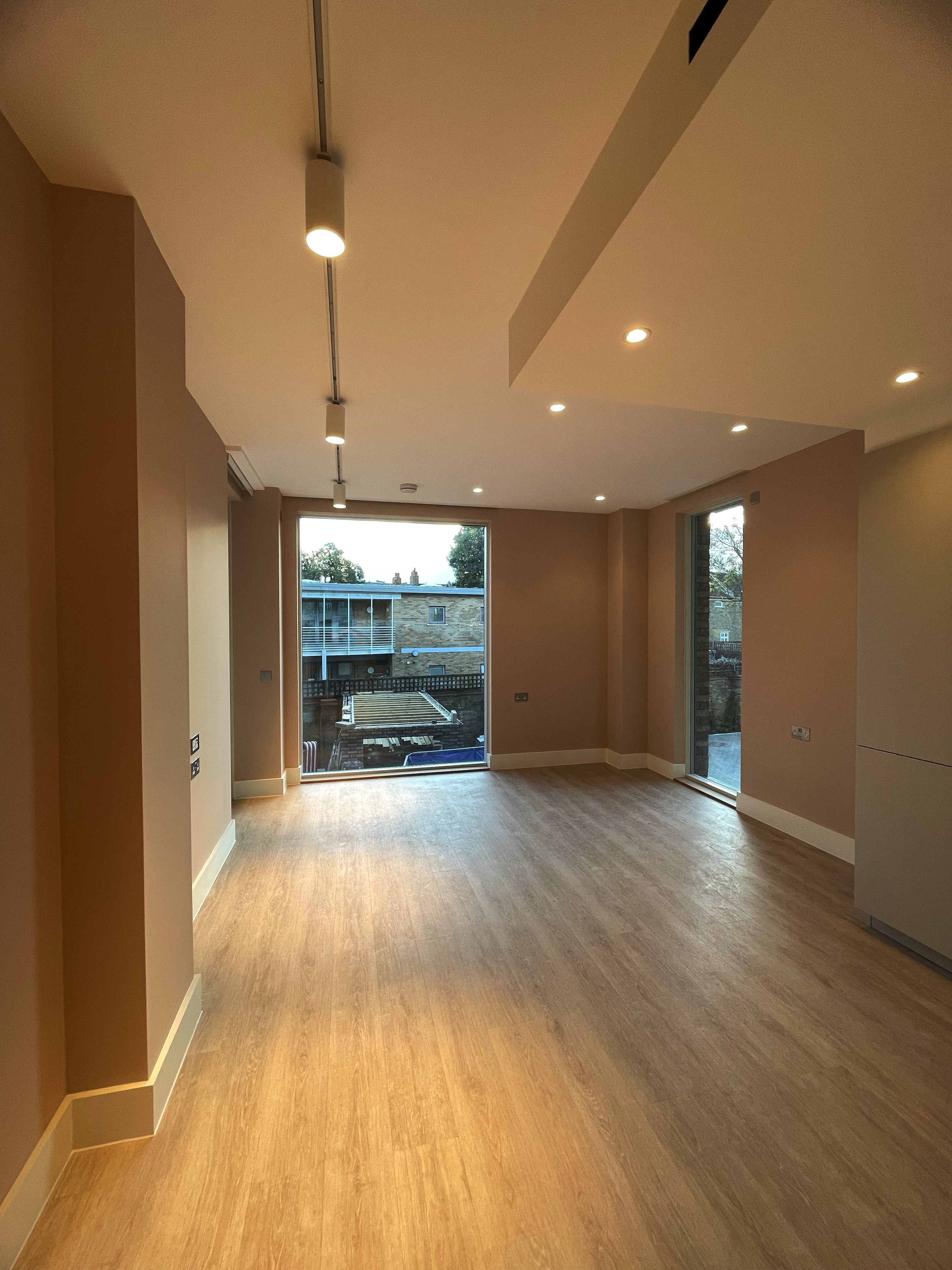 藍莎集團 | 英國置產一站式服務