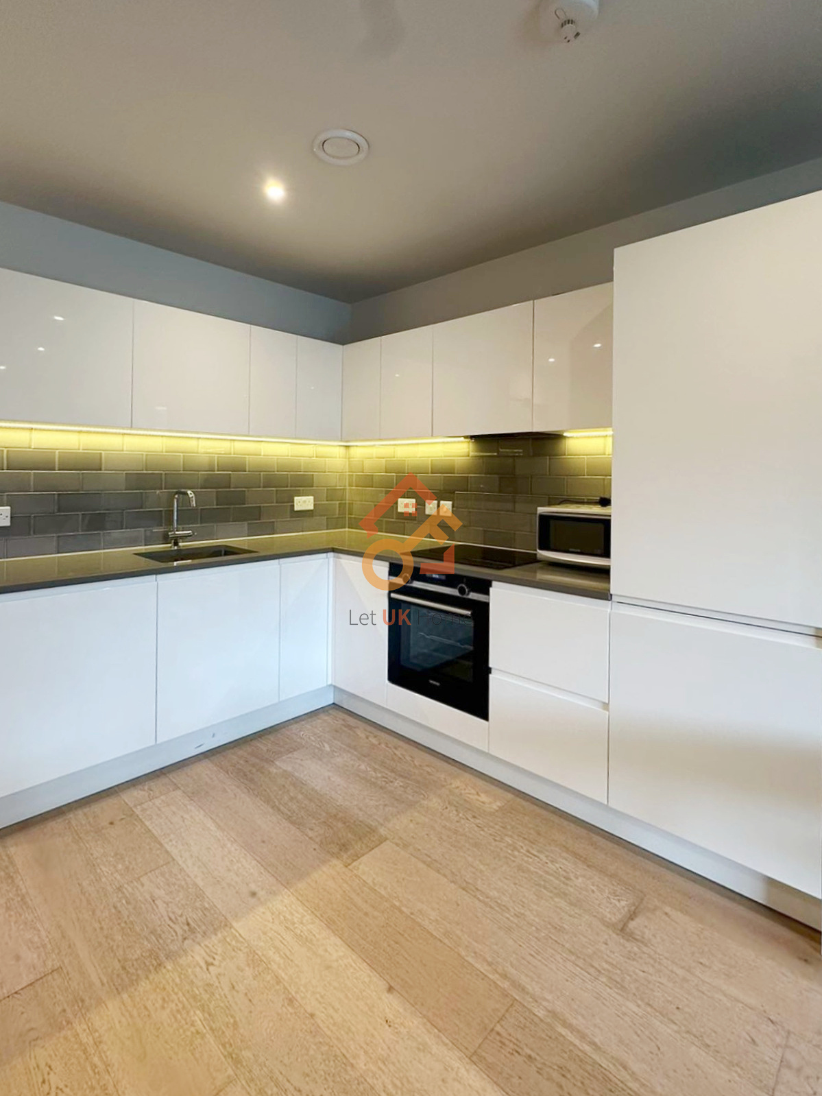 藍莎集團 - 英國樓盤、英國物業代理 | 英國買樓置業一站式服務