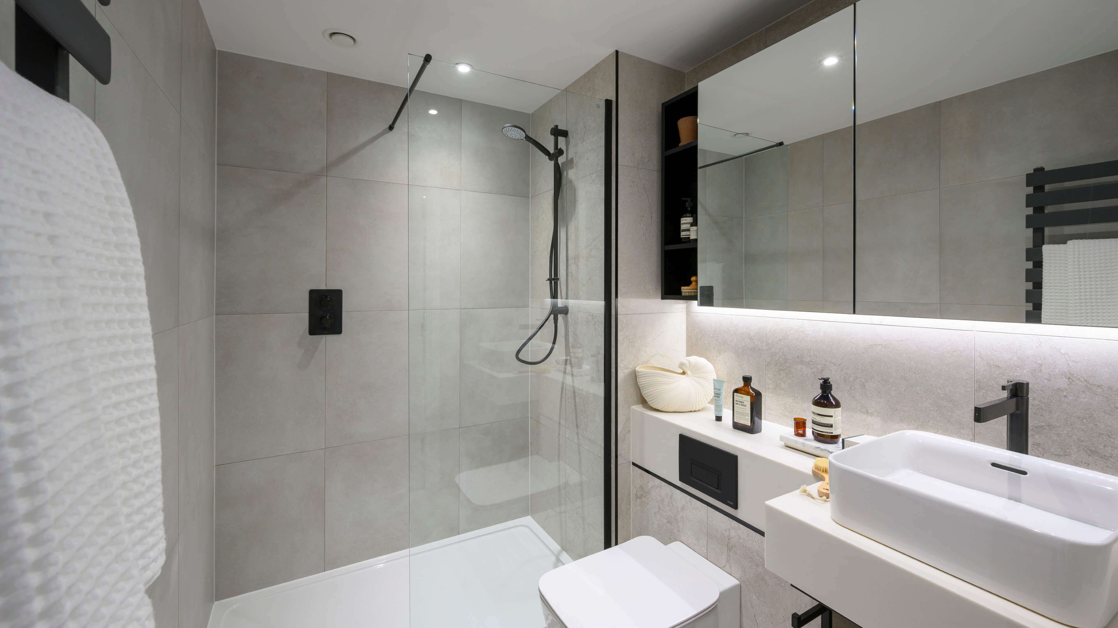 藍莎集團 - 英國樓盤、英國物業代理 | 英國買樓置業一站式服務