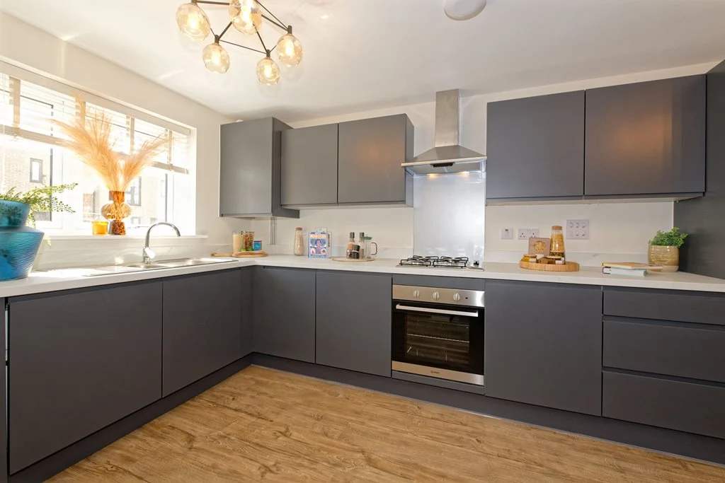 藍莎集團 - 英國樓盤、英國物業代理 | 英國買樓置業一站式服務