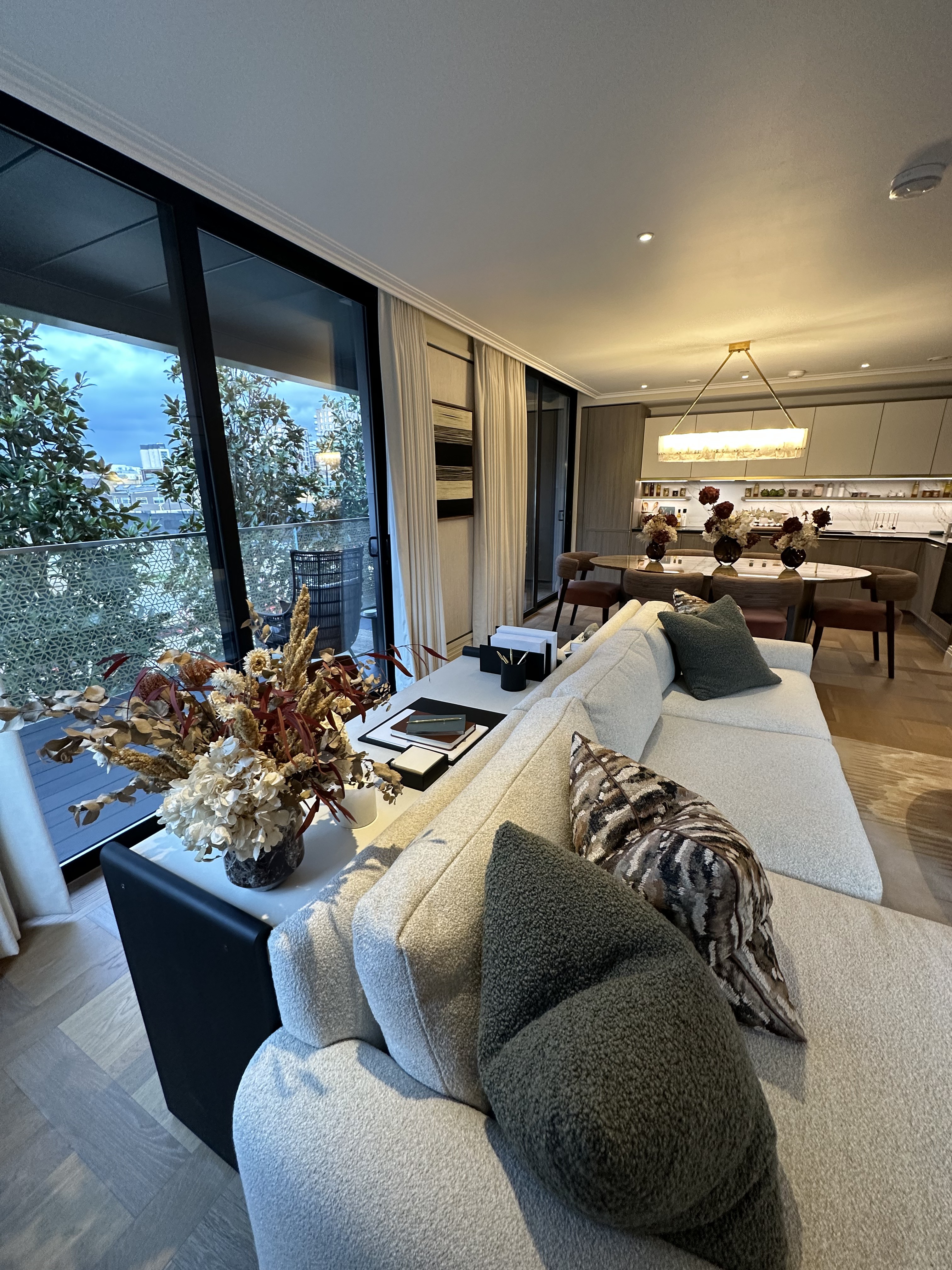 藍莎集團 | 英國置產一站式服務