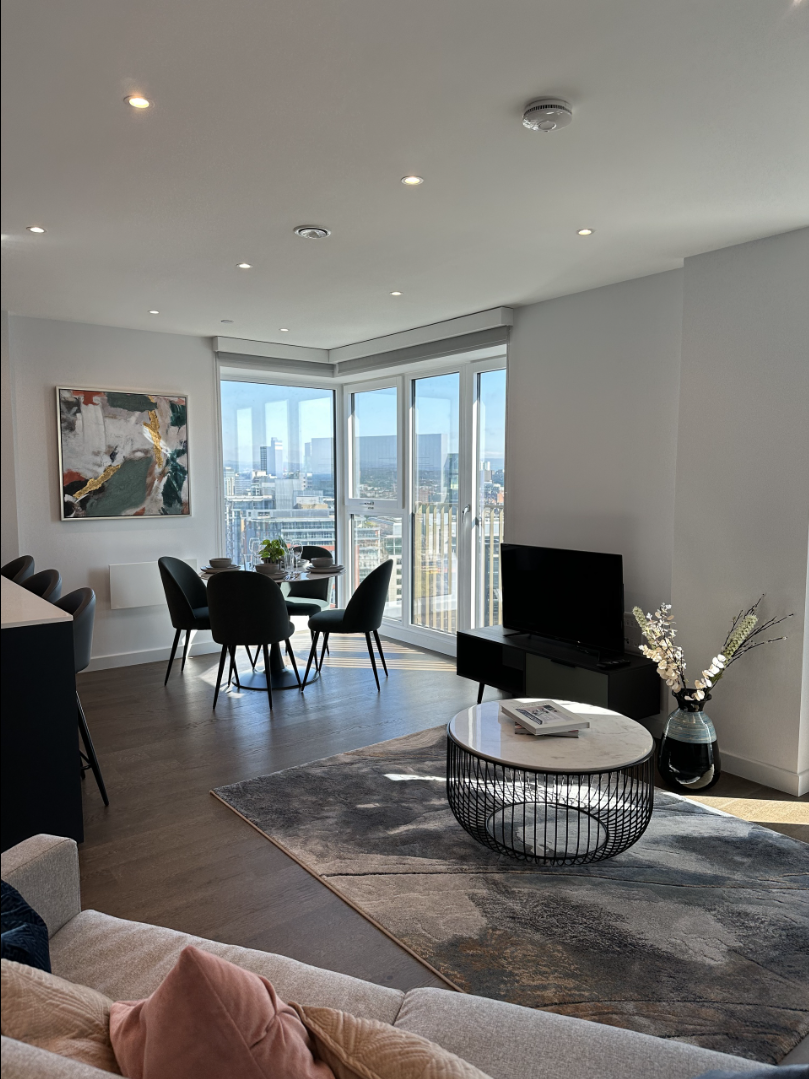 藍莎集團 | 英國置產一站式服務