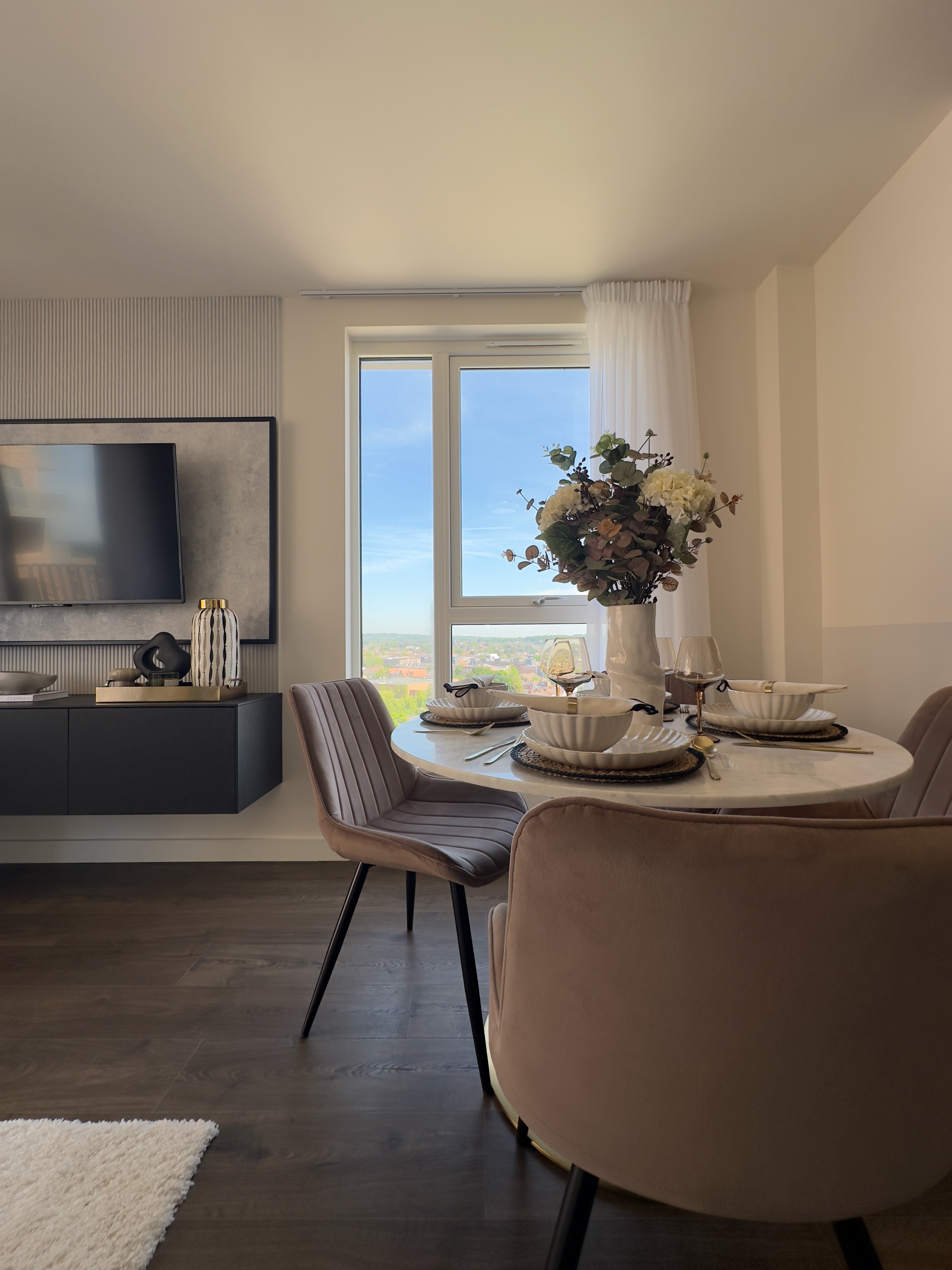 藍莎集團 - 英國樓盤、英國物業代理 | 英國買樓置業一站式服務