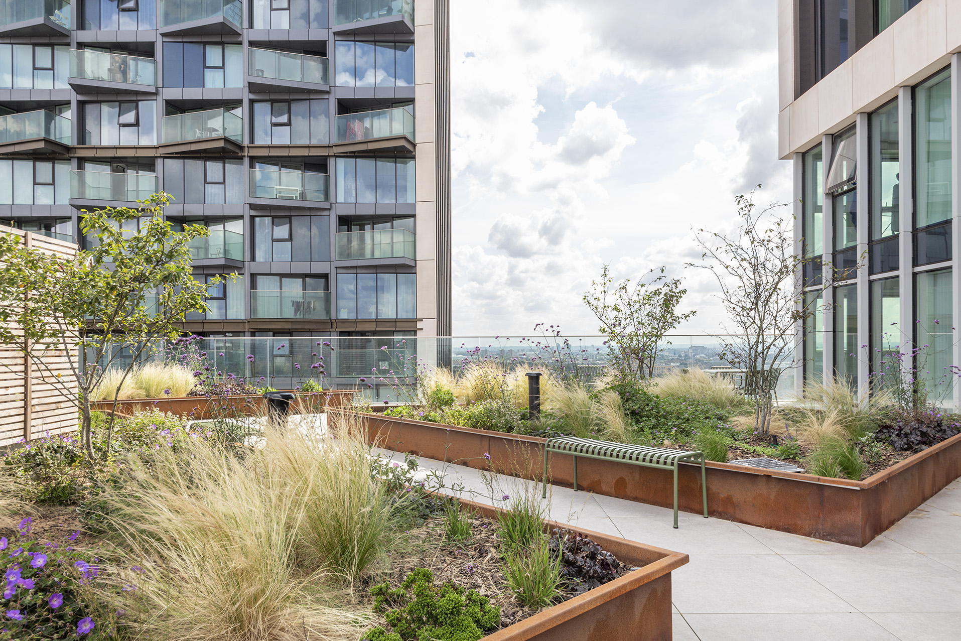 藍莎集團 - 英國樓盤、英國物業代理 | 英國買樓置業一站式服務