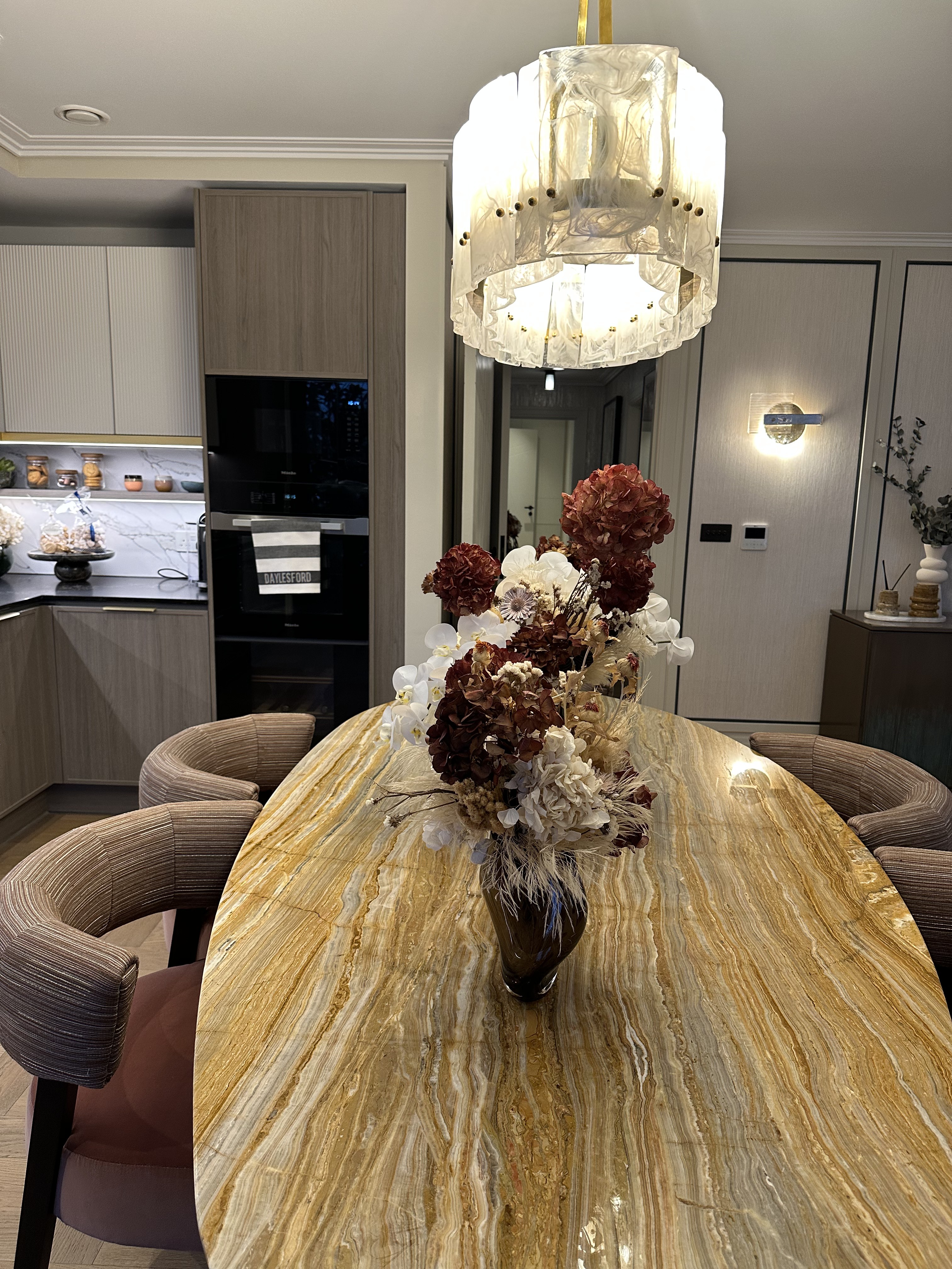 藍莎集團 | 英國置產一站式服務