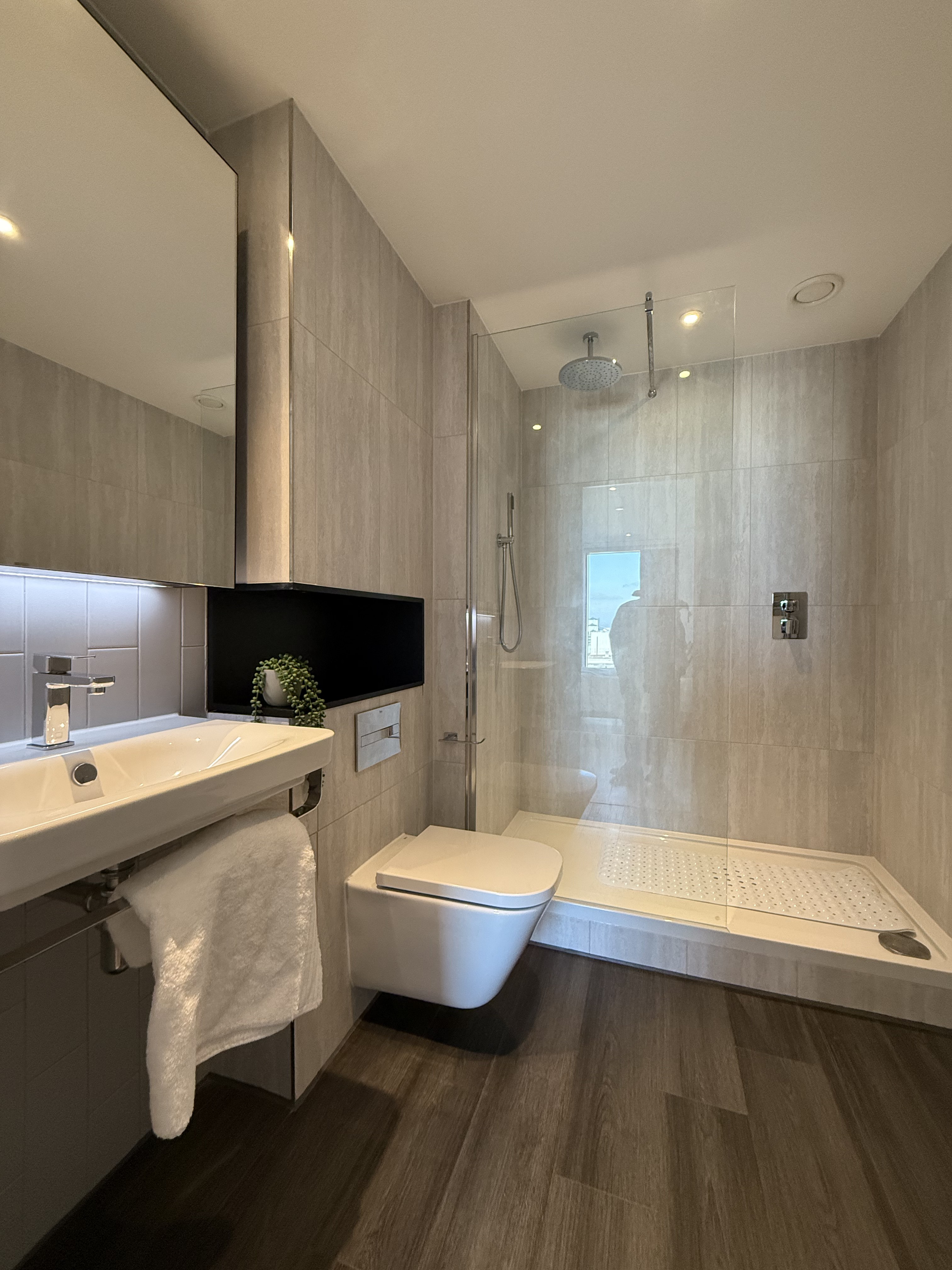 藍莎集團 | 英國置產一站式服務