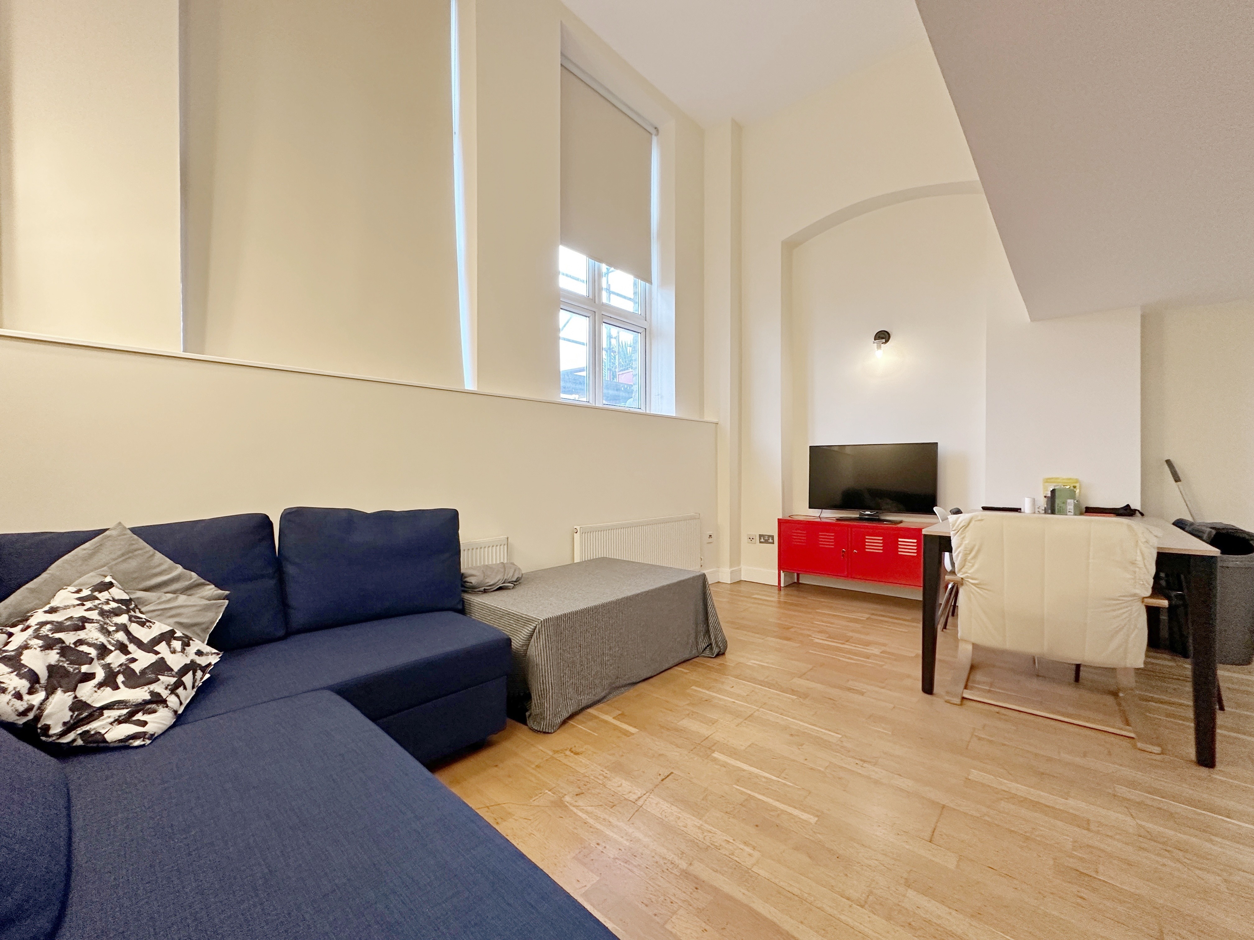 伦敦Cozy 3bedroom apartment near Elizabeth line 舒适3卧室公寓