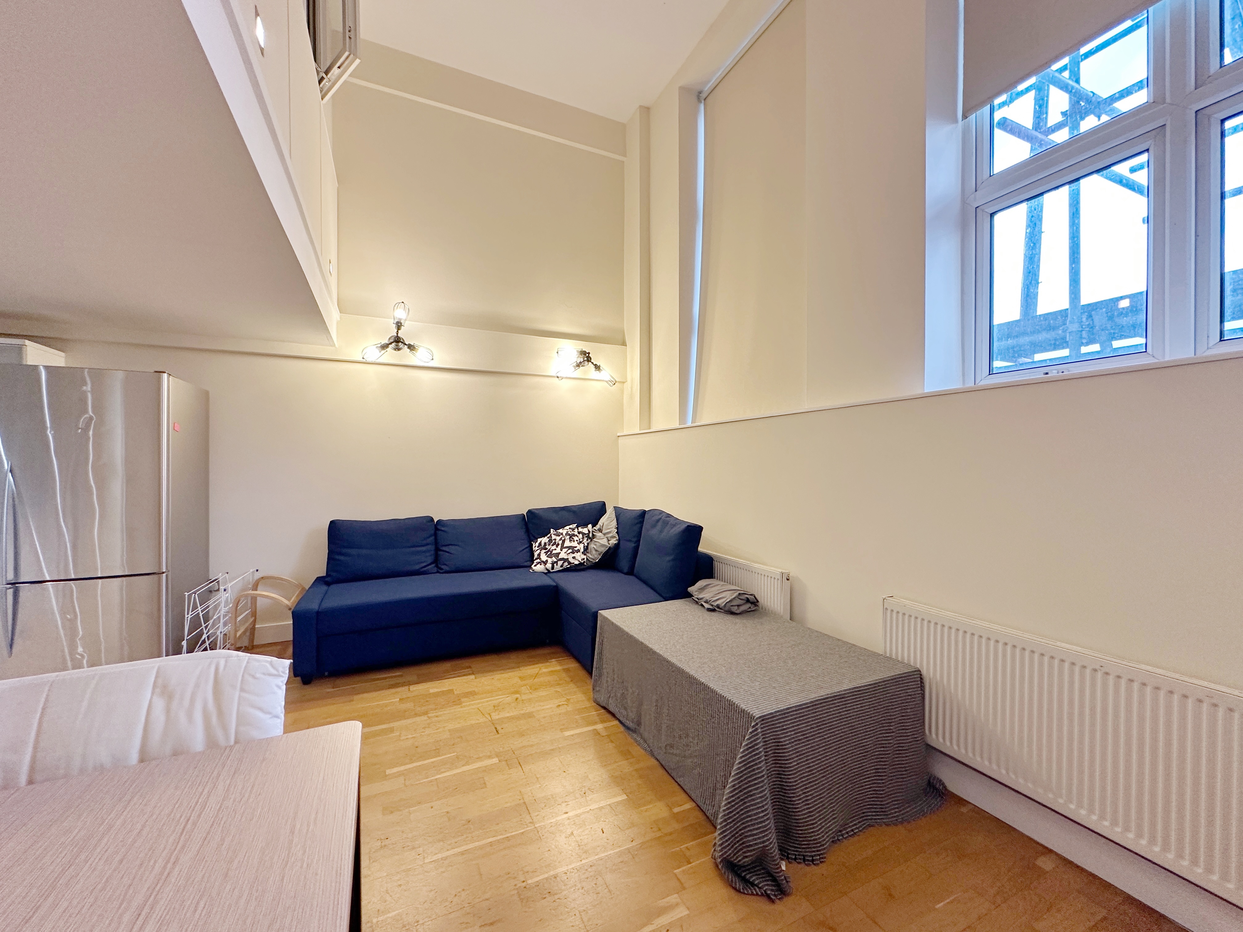 伦敦Cozy 3bedroom apartment near Elizabeth line 舒适3卧室公寓