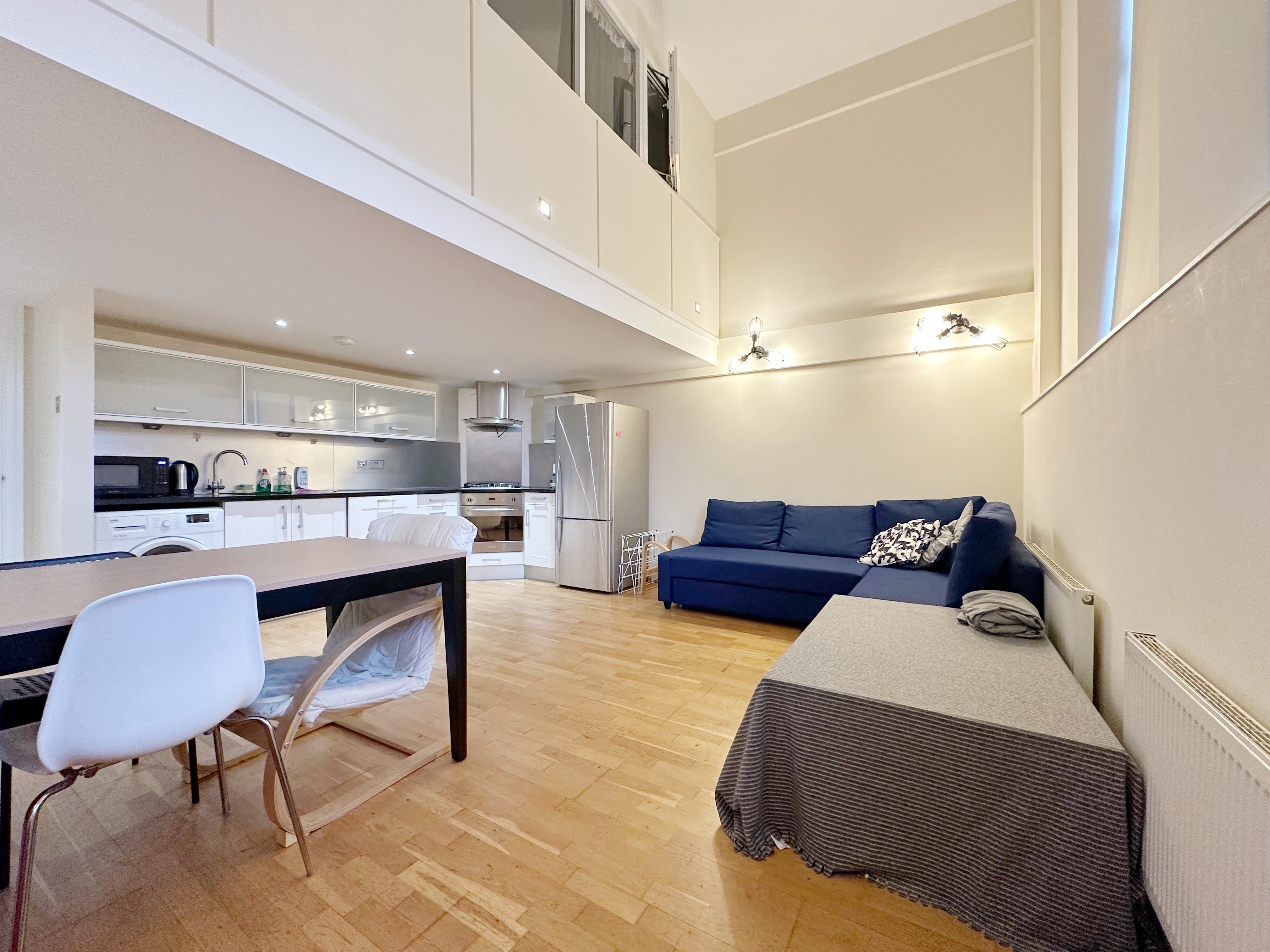 伦敦Cozy 3bedroom apartment near Elizabeth line 舒适3卧室公寓