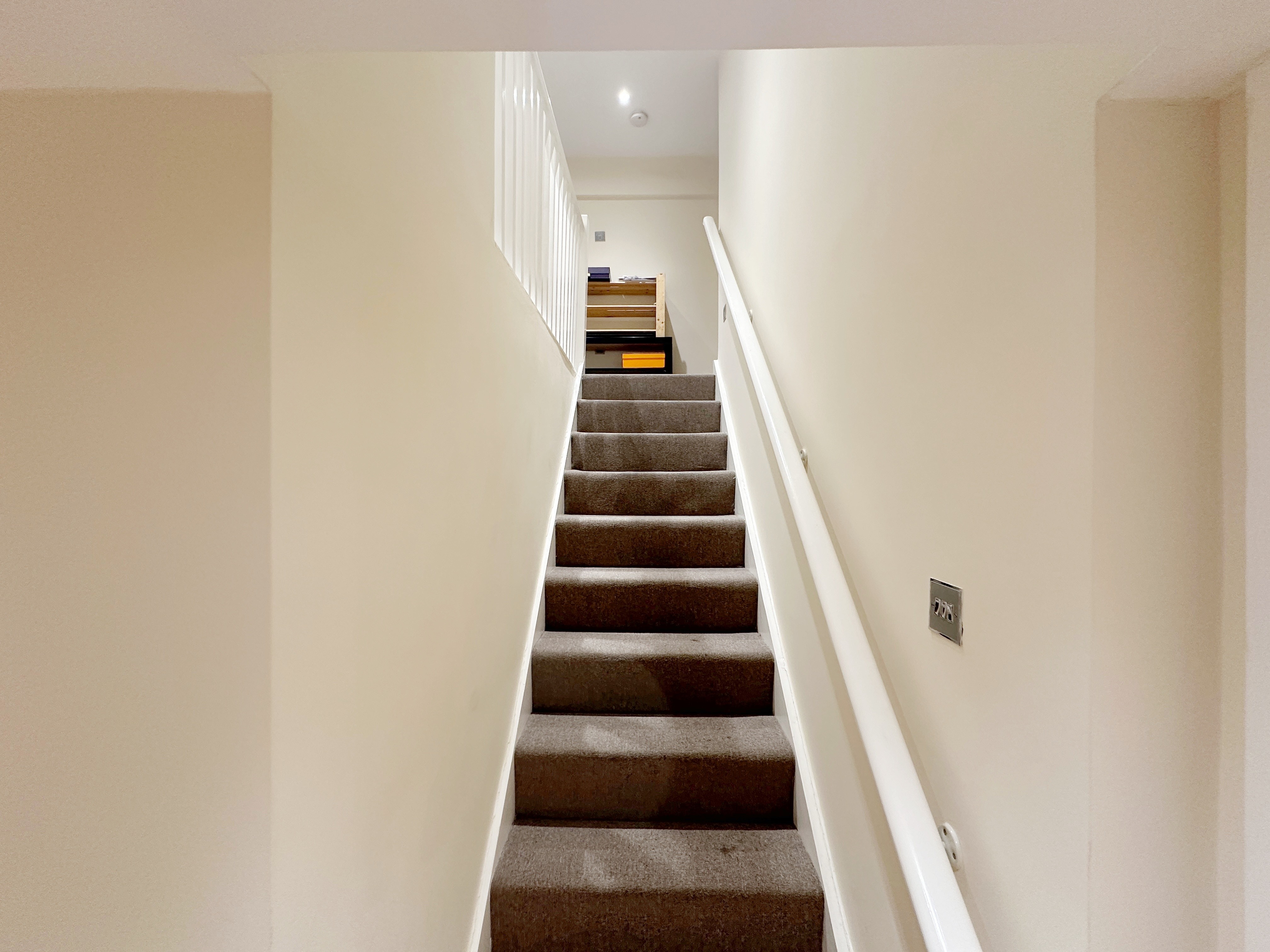 伦敦Cozy 3bedroom apartment near Elizabeth line 舒适3卧室公寓