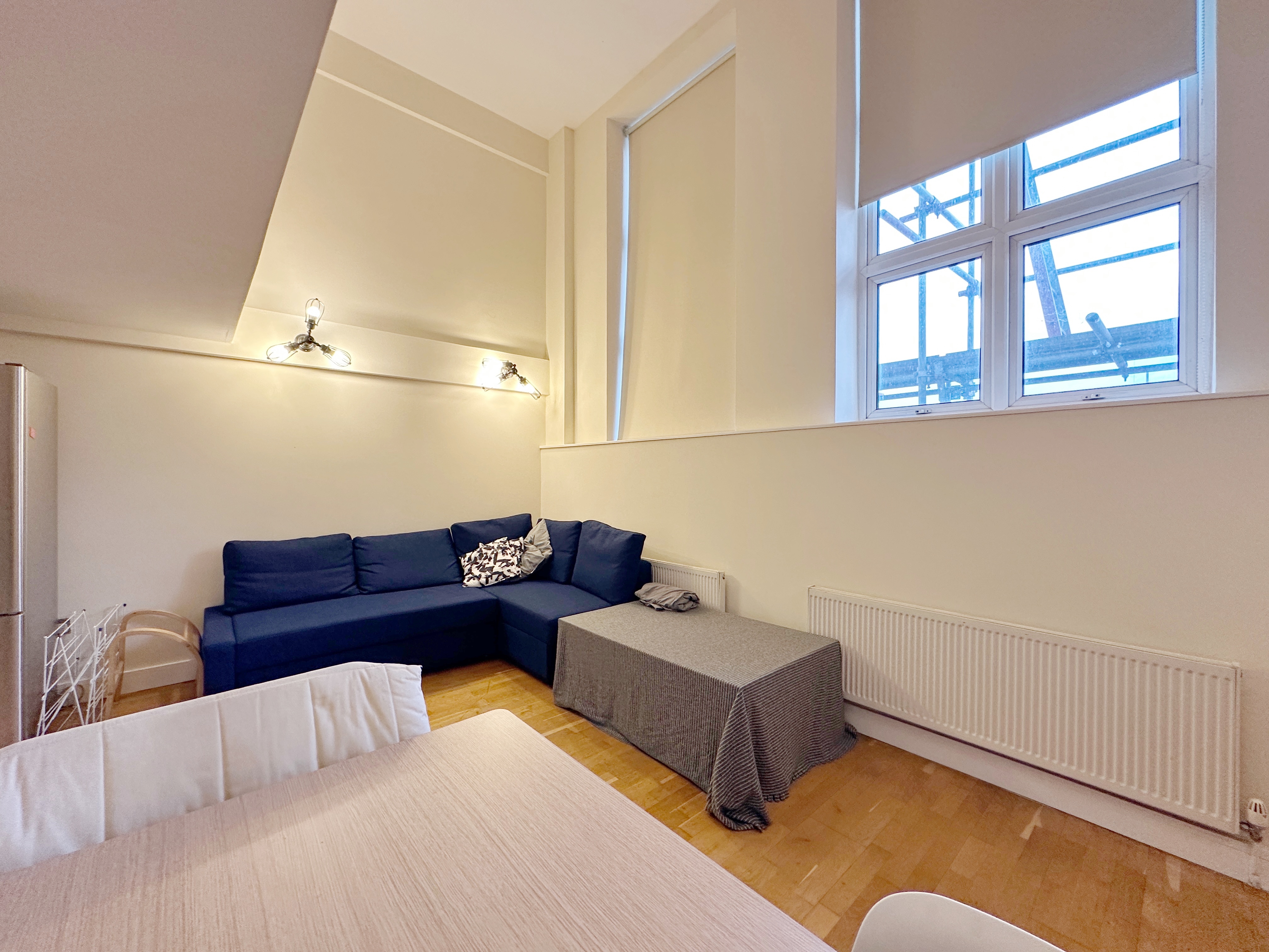 伦敦Cozy 3bedroom apartment near Elizabeth line 舒适3卧室公寓