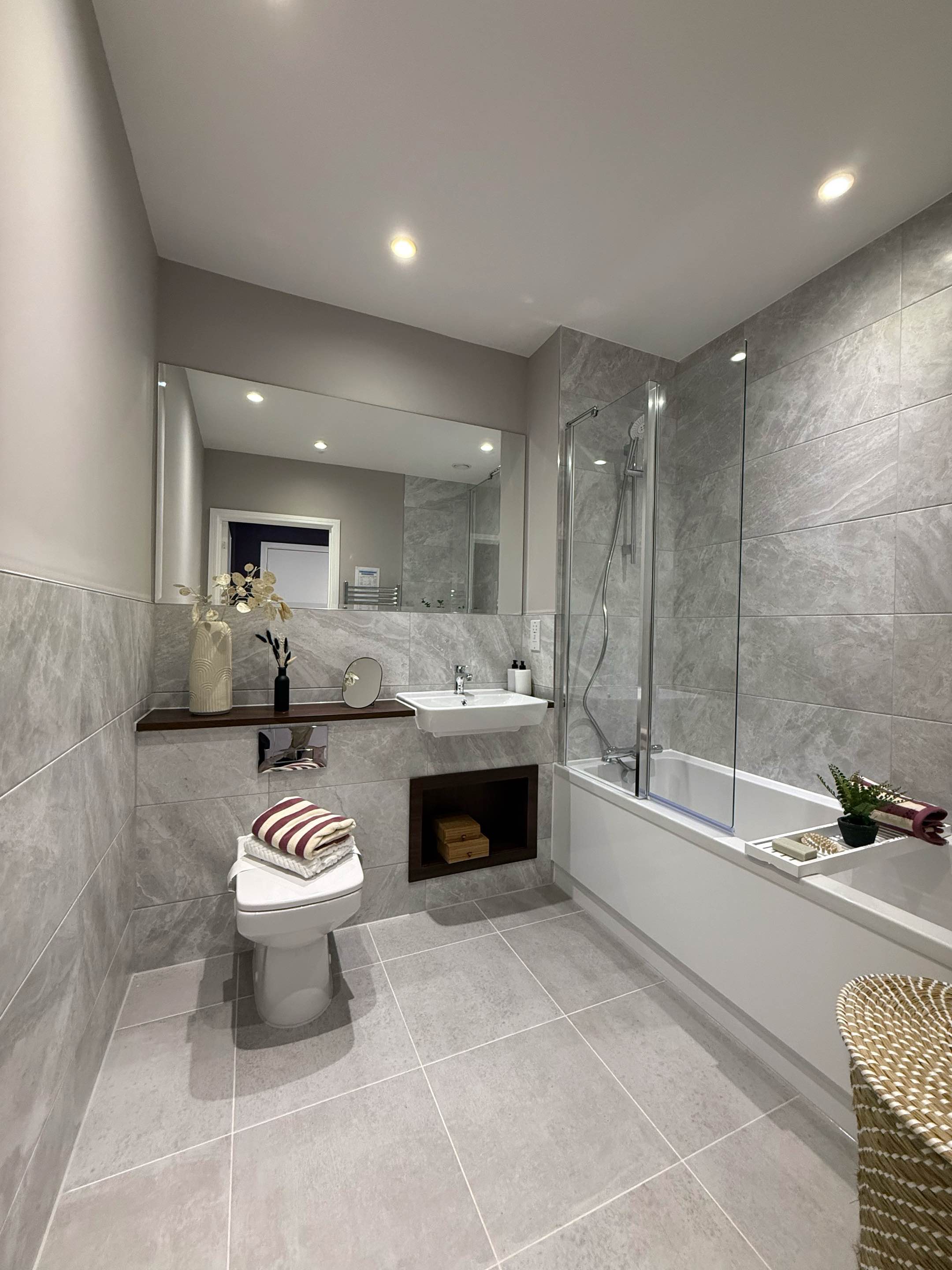 藍莎集團 - 英國樓盤、英國物業代理 | 英國買樓置業一站式服務