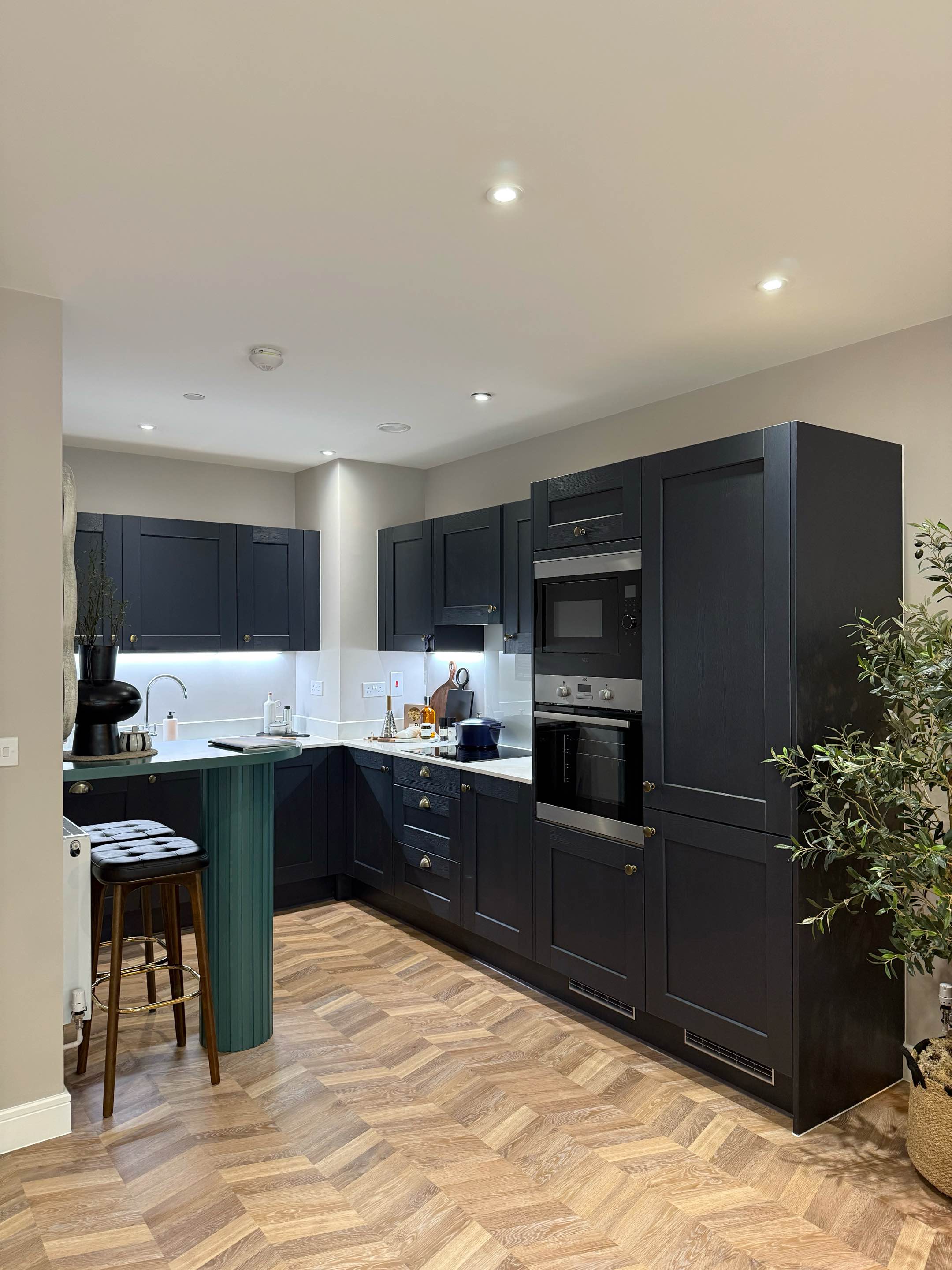 藍莎集團 - 英國樓盤、英國物業代理 | 英國買樓置業一站式服務