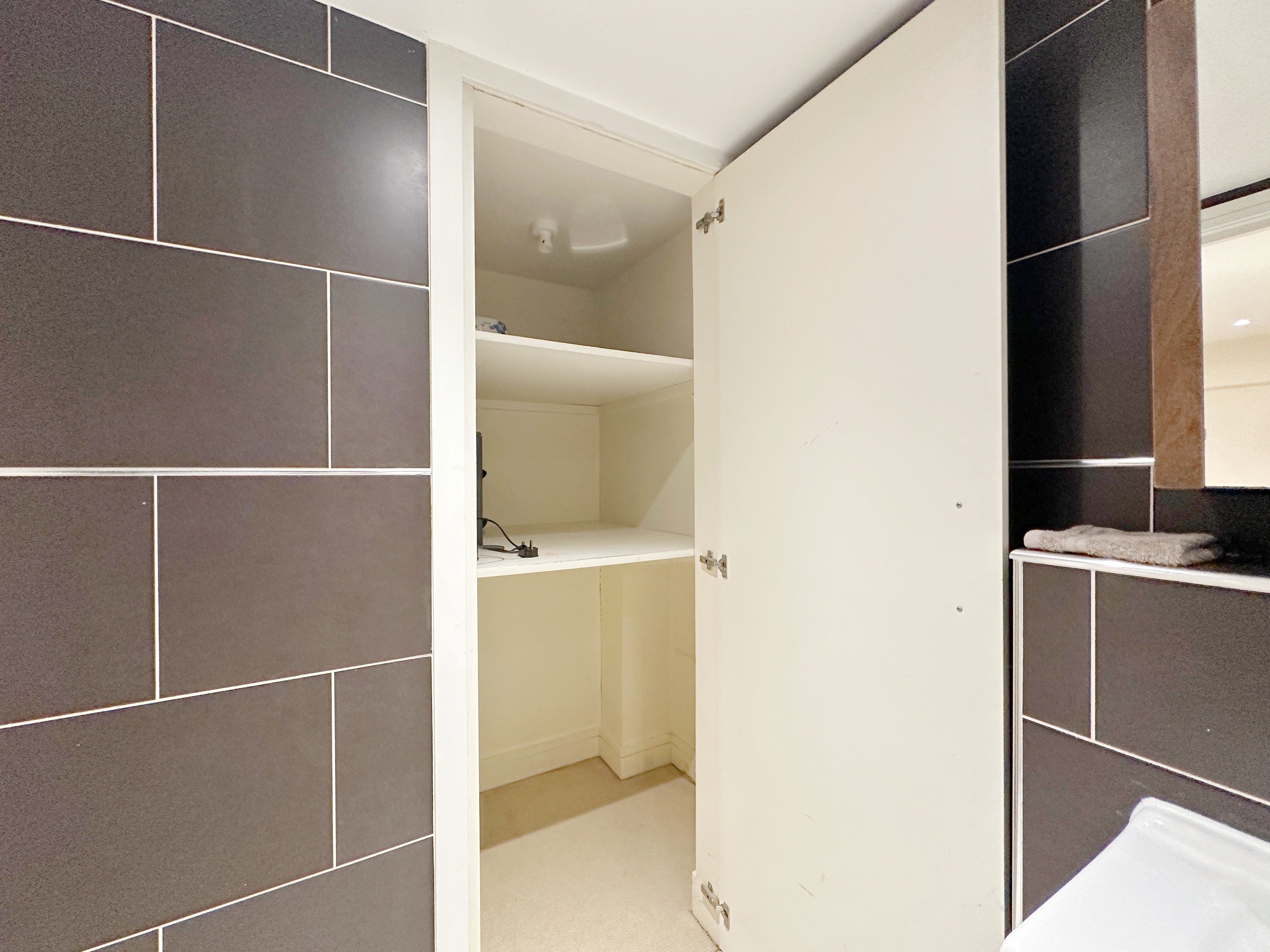 伦敦Cozy 3bedroom apartment near Elizabeth line 舒适3卧室公寓