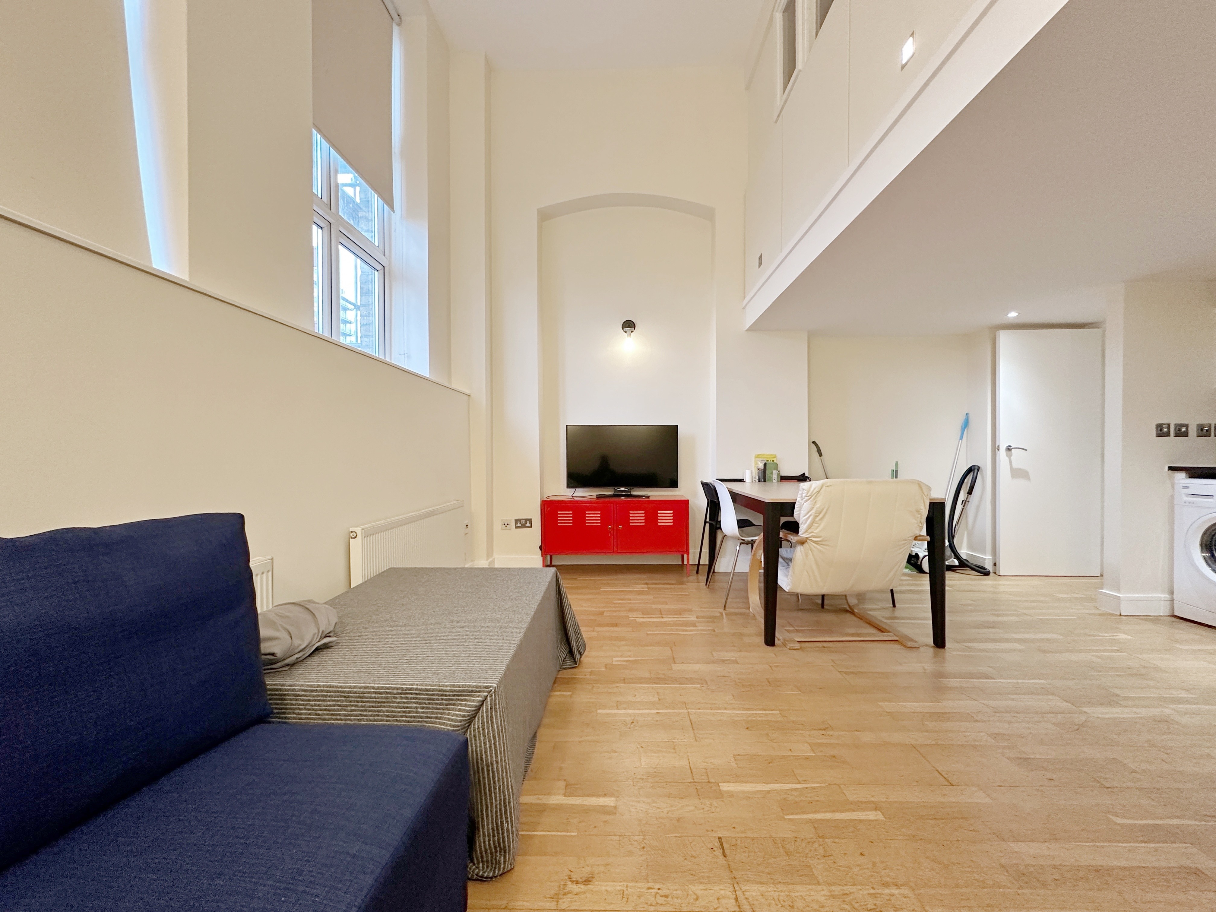 伦敦Cozy 3bedroom apartment near Elizabeth line 舒适3卧室公寓