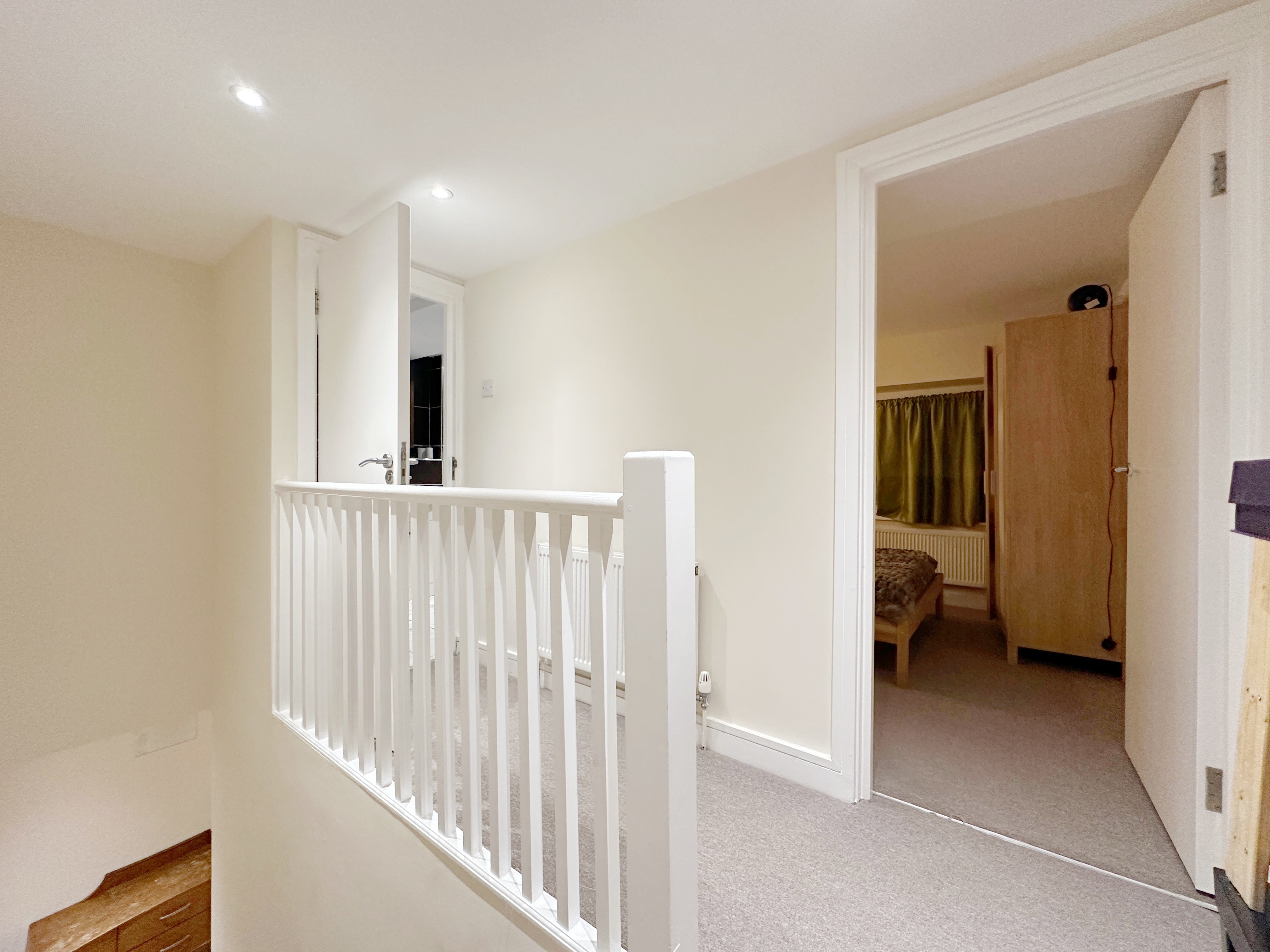 伦敦Cozy 3bedroom apartment near Elizabeth line 舒适3卧室公寓