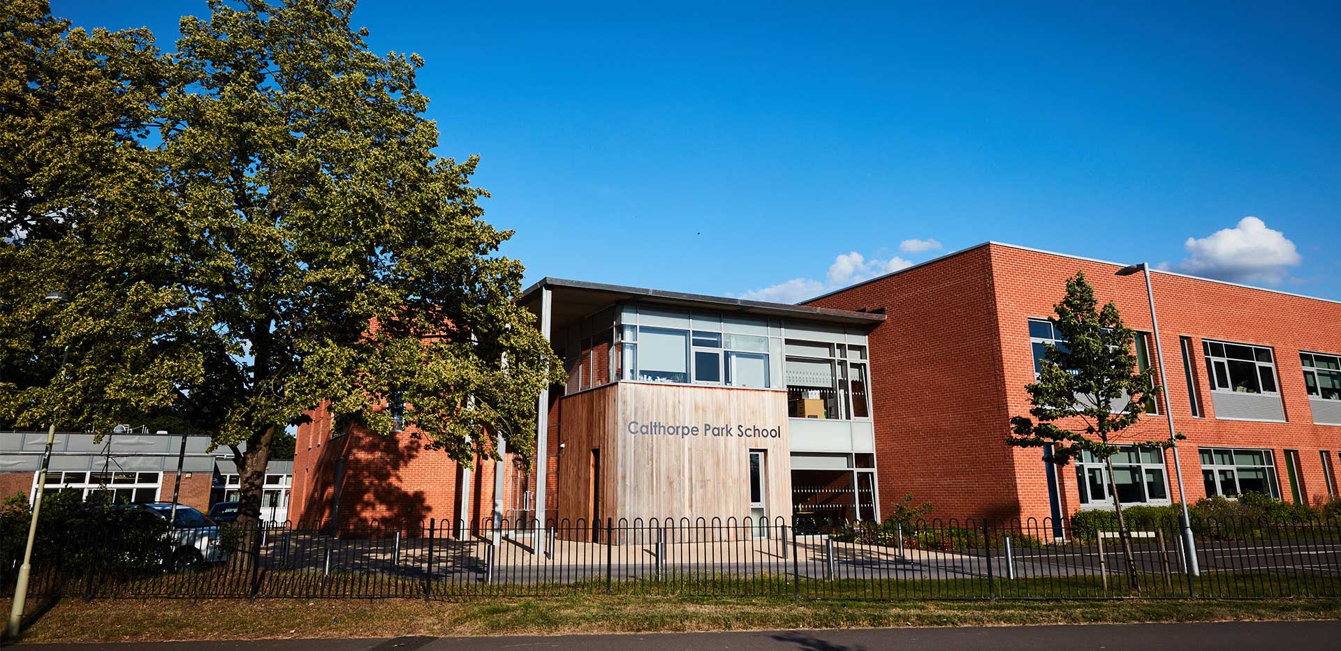 藍莎集團 - 英國樓盤、英國物業代理 | 英國買樓置業一站式服務