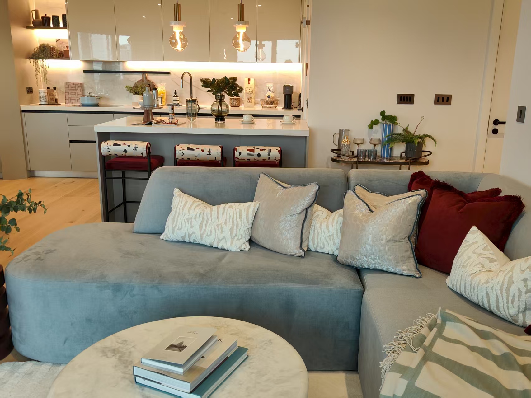 Lansha Group - UK Real Estate, UK Property Agency | One stop shop for buying and purchasing properties in the UK