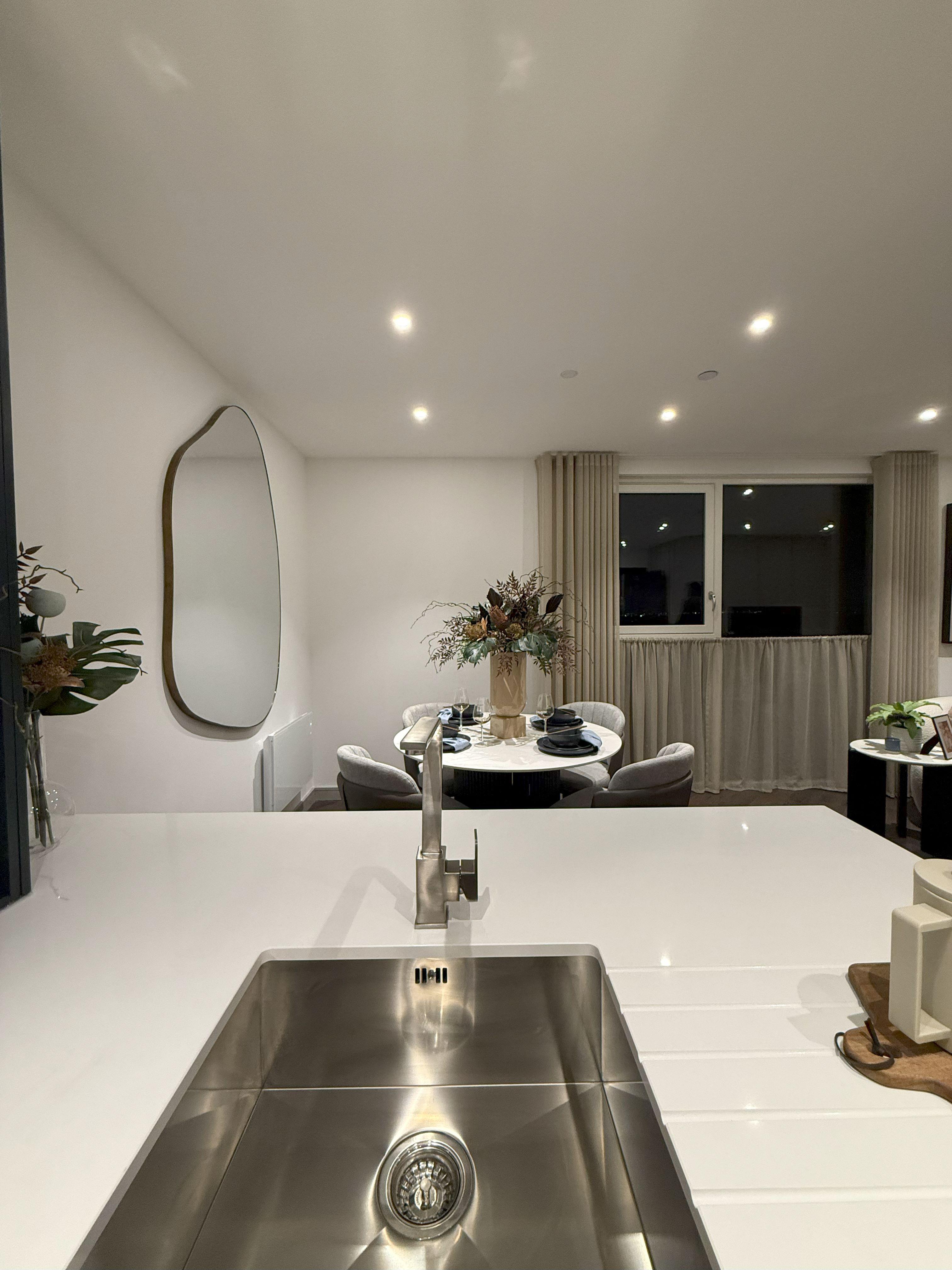 藍莎集團 - 英國樓盤、英國物業代理 | 英國買樓置業一站式服務