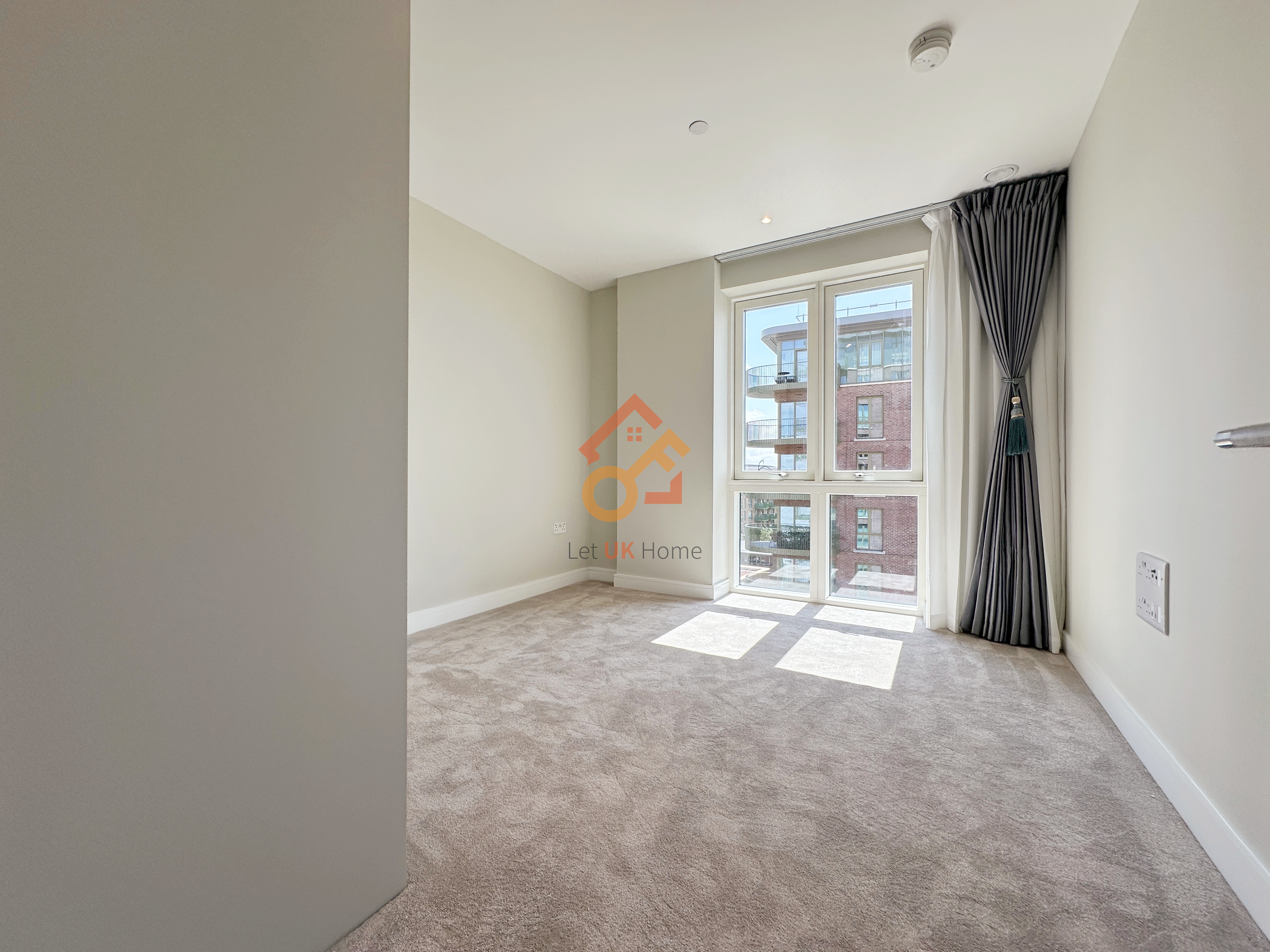 藍莎集團 | 英國置產一站式服務