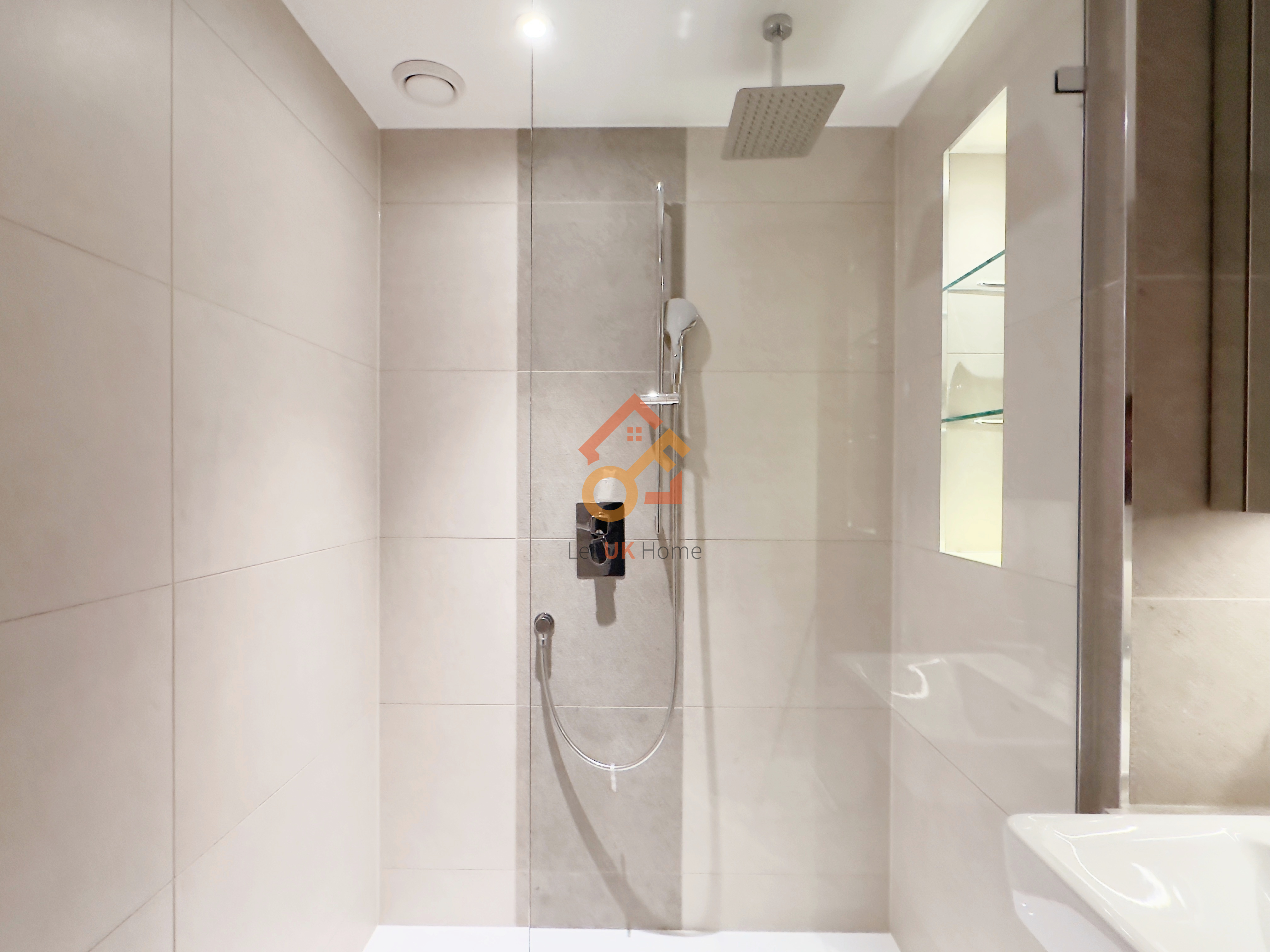 藍莎集團 | 英國置產一站式服務