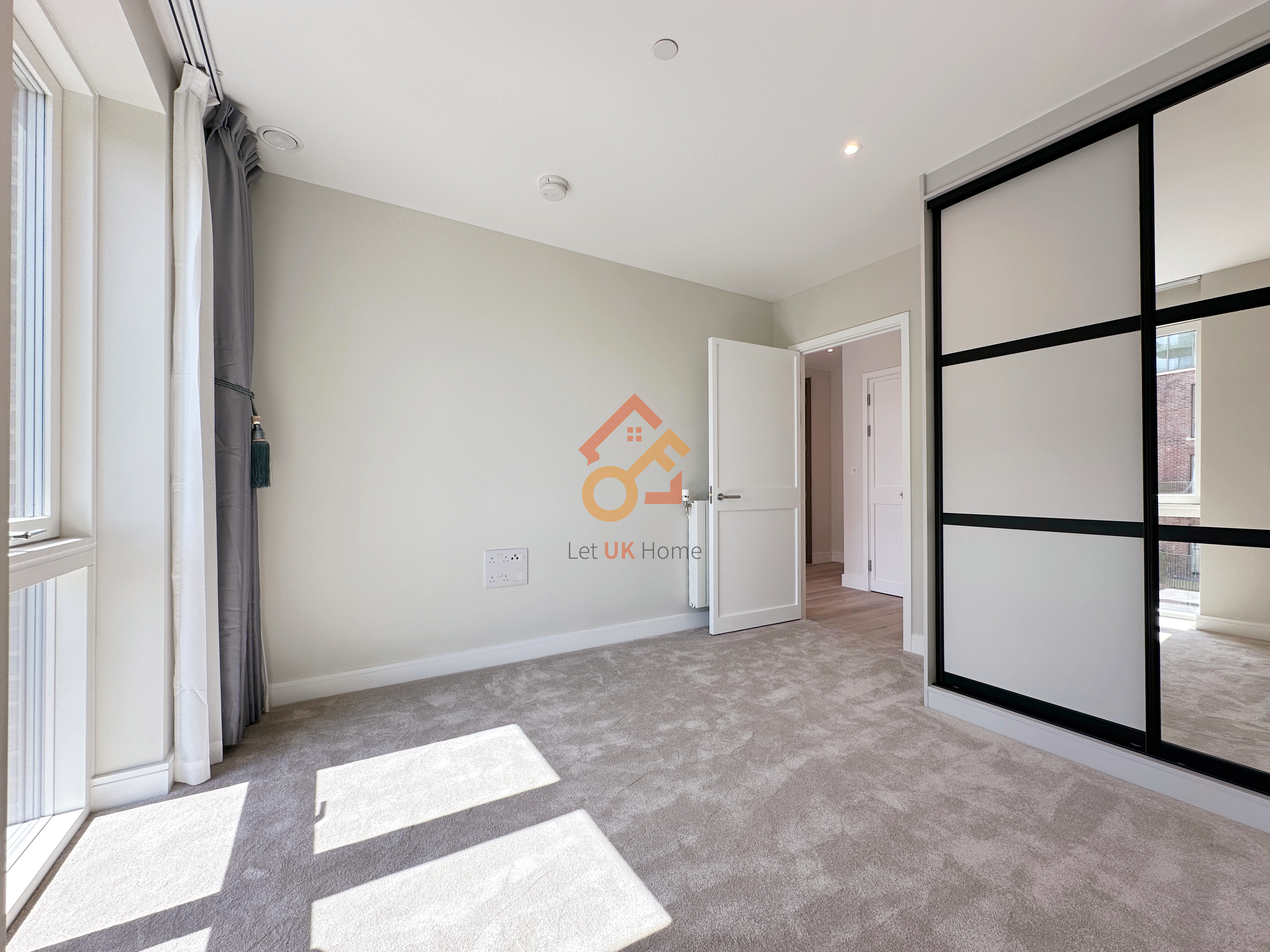 藍莎集團 | 英國置產一站式服務