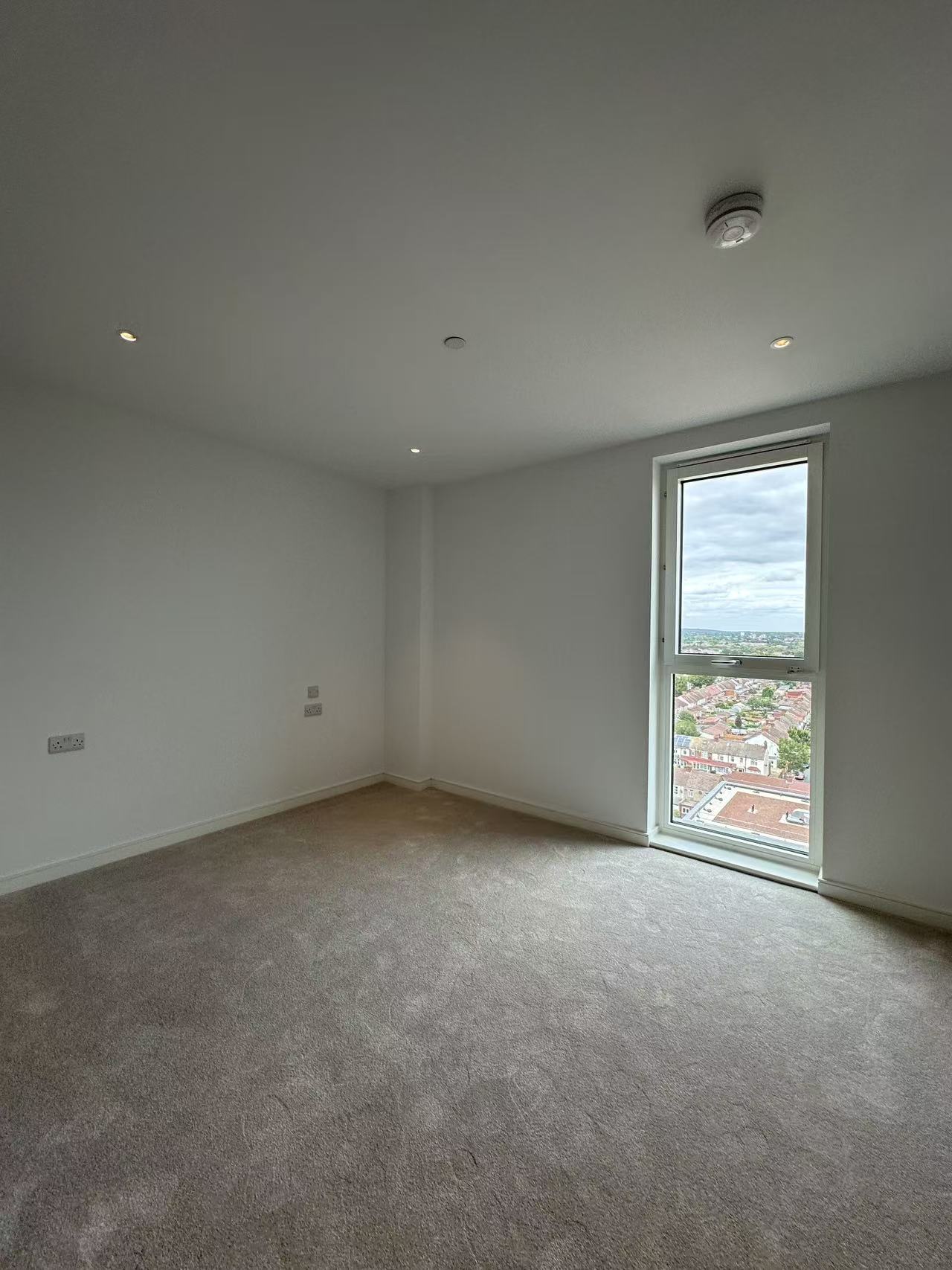 藍莎集團 - 英國樓盤、英國物業代理 | 英國買樓置業一站式服務