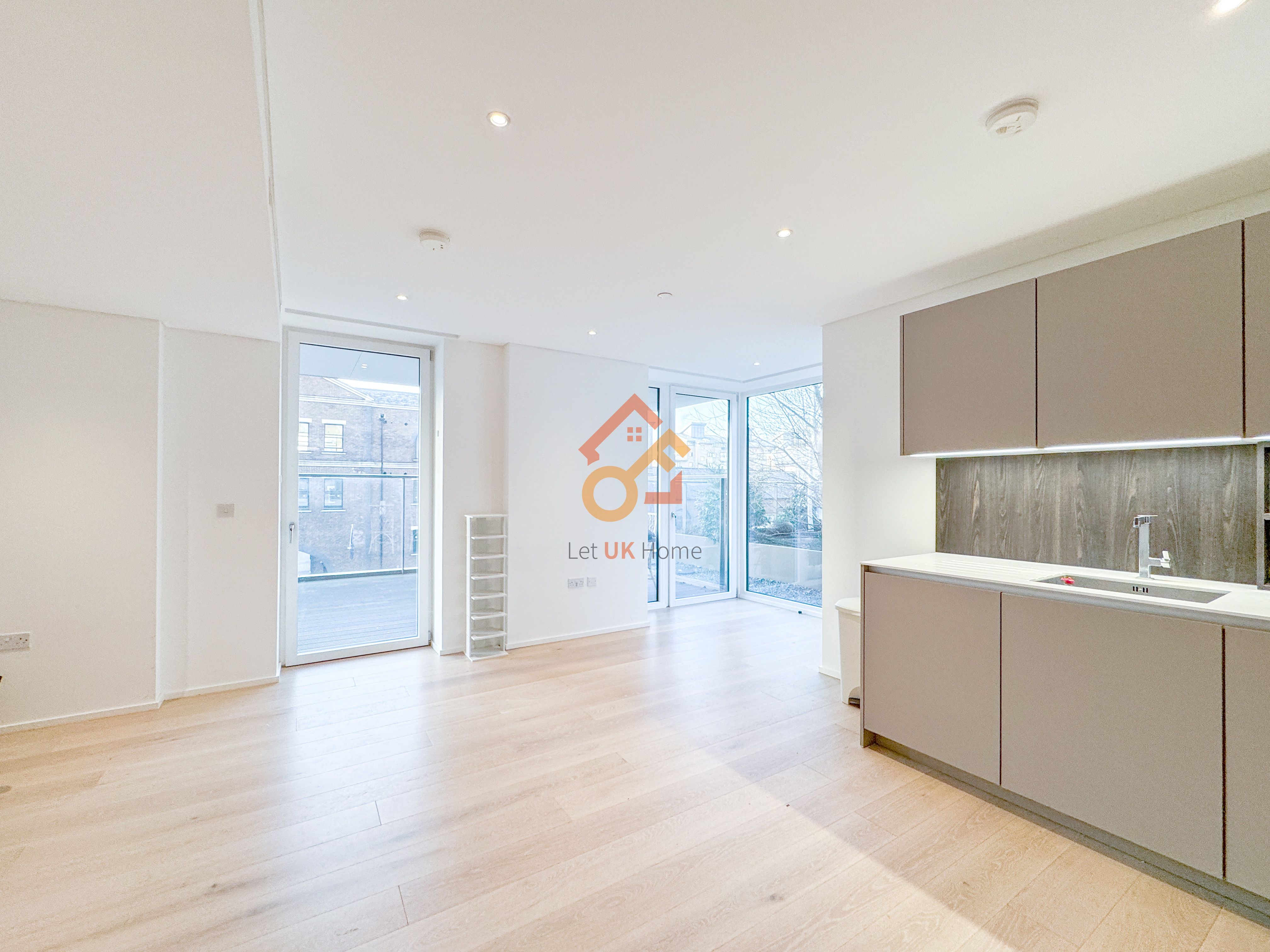 藍莎集團 | 國際置產一站式服務