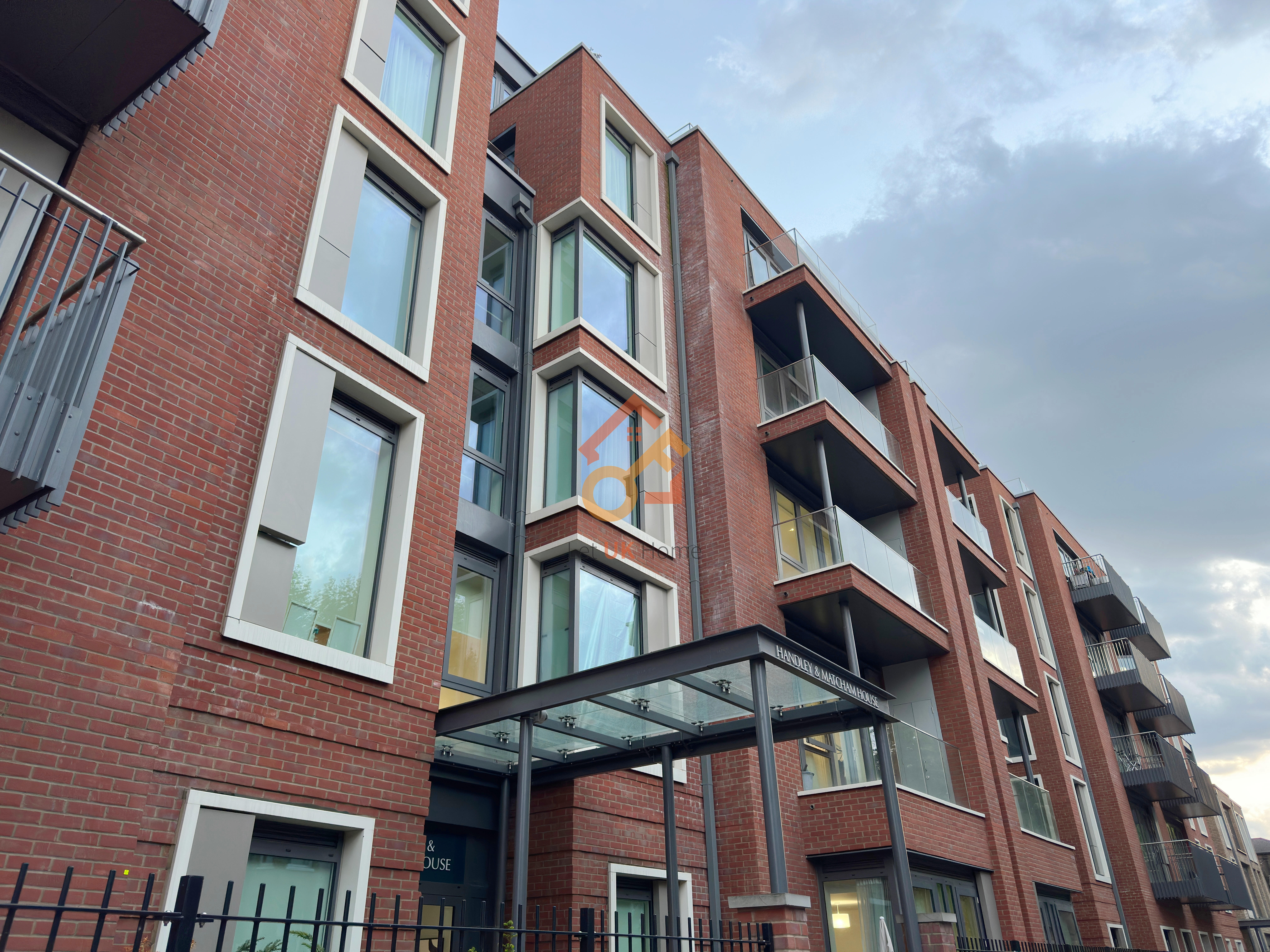 藍莎集團 | 國際置產一站式服務