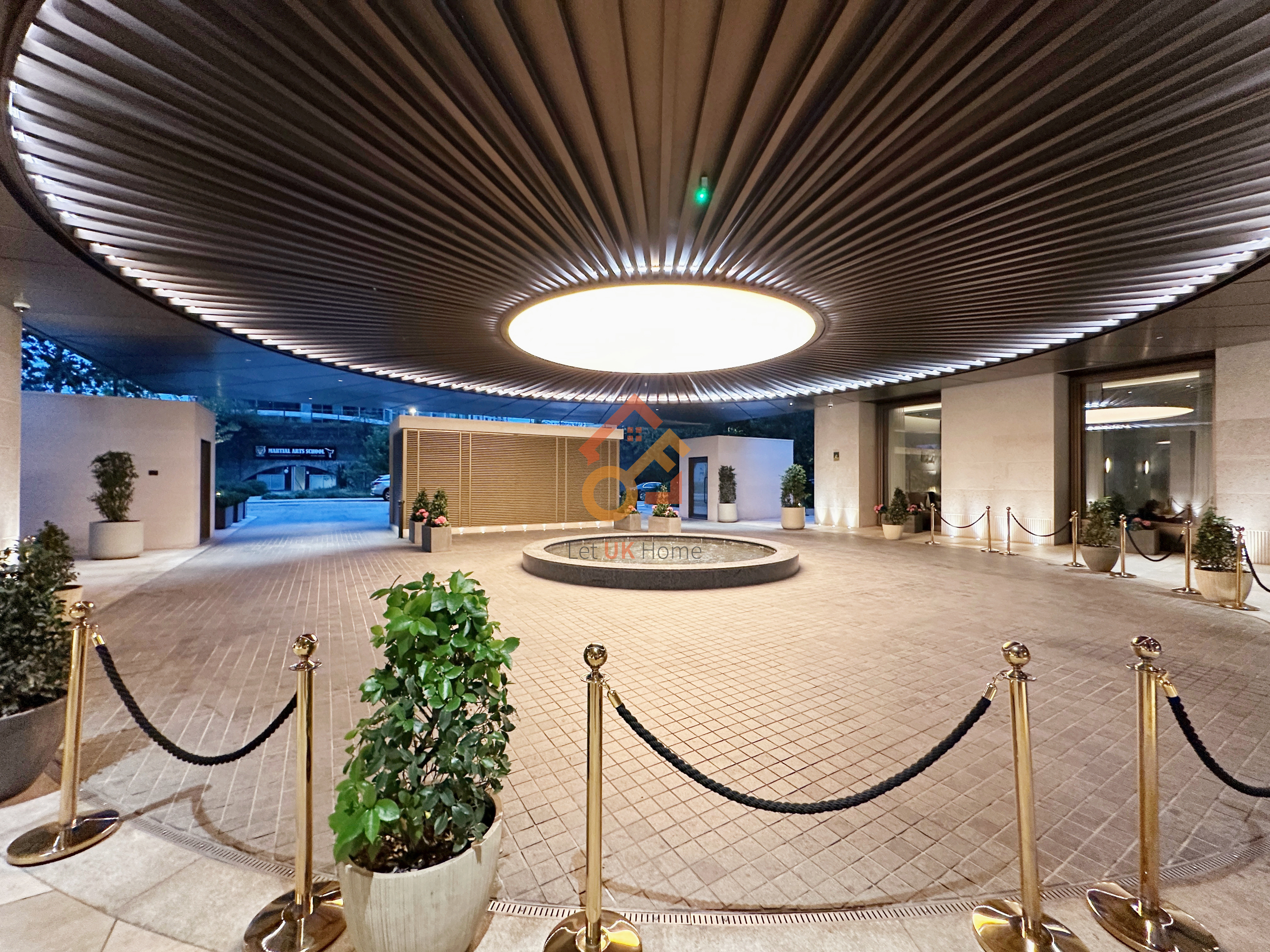 伦敦Nine Elms•2房•N9 One Thames City 外立面