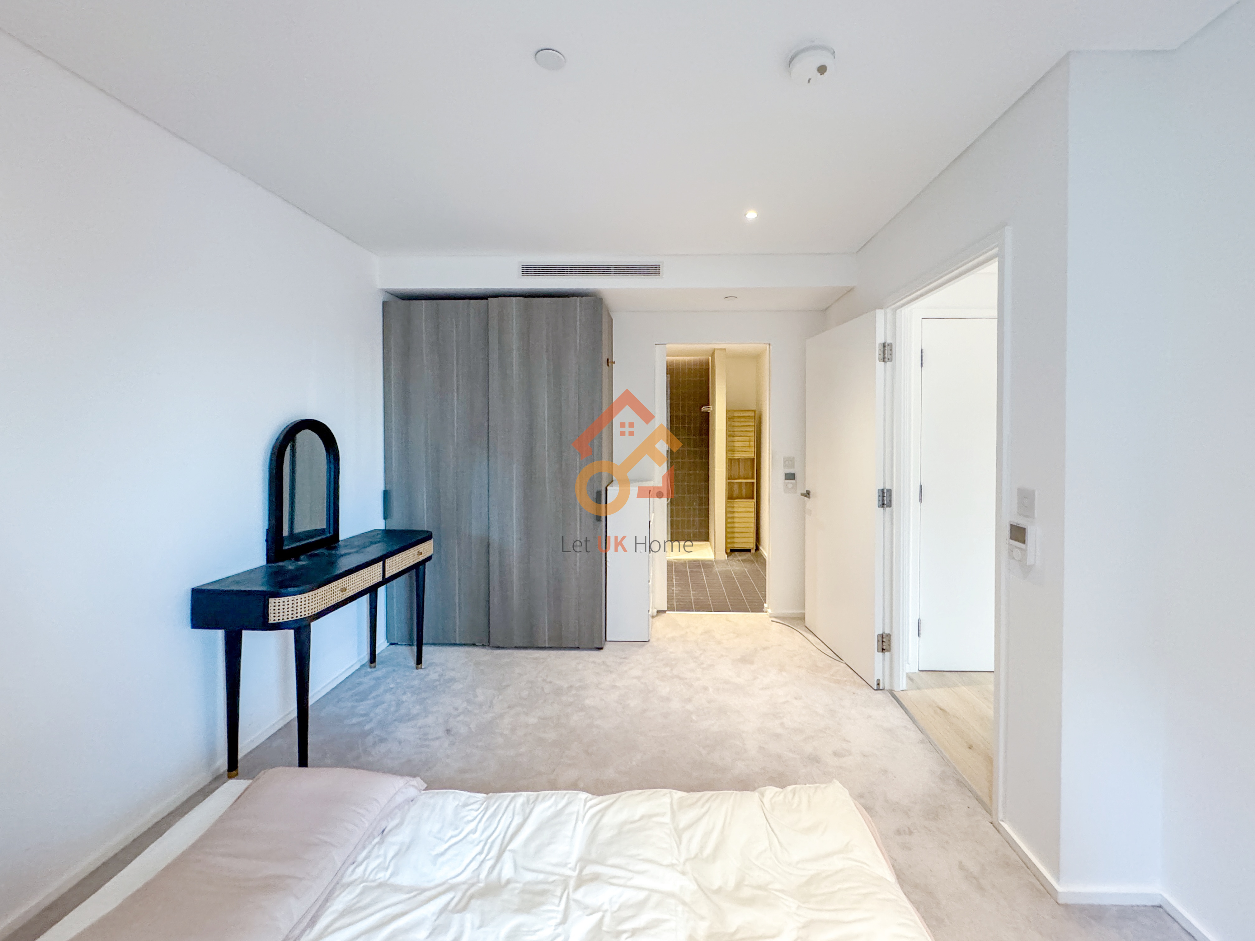 藍莎集團 | 國際置產一站式服務