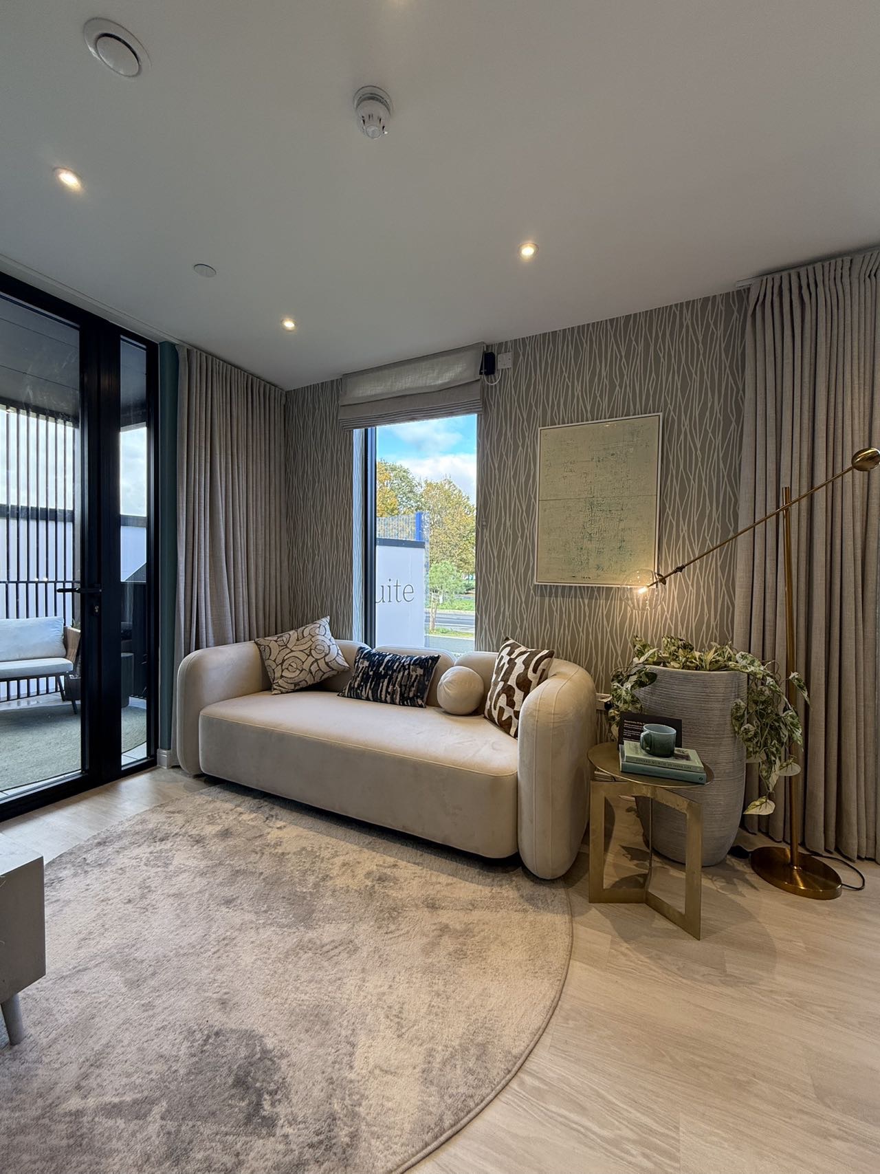 藍莎集團 | 英國置產一站式服務