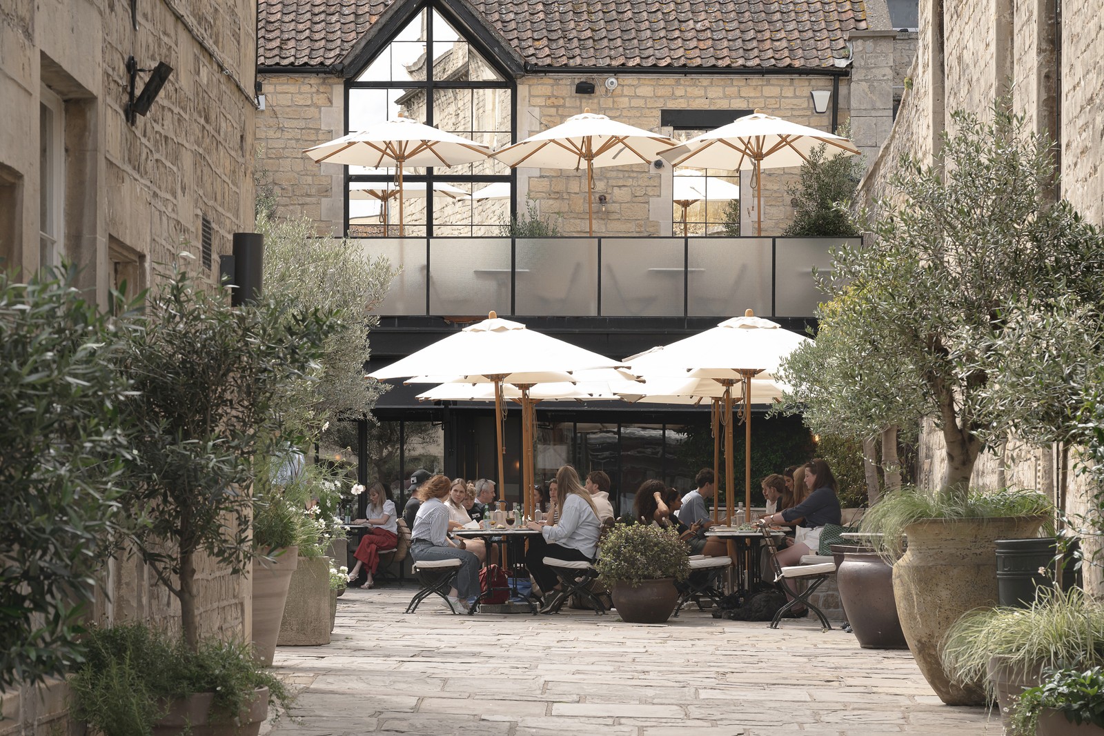 藍莎集團 | 英國置產一站式服務